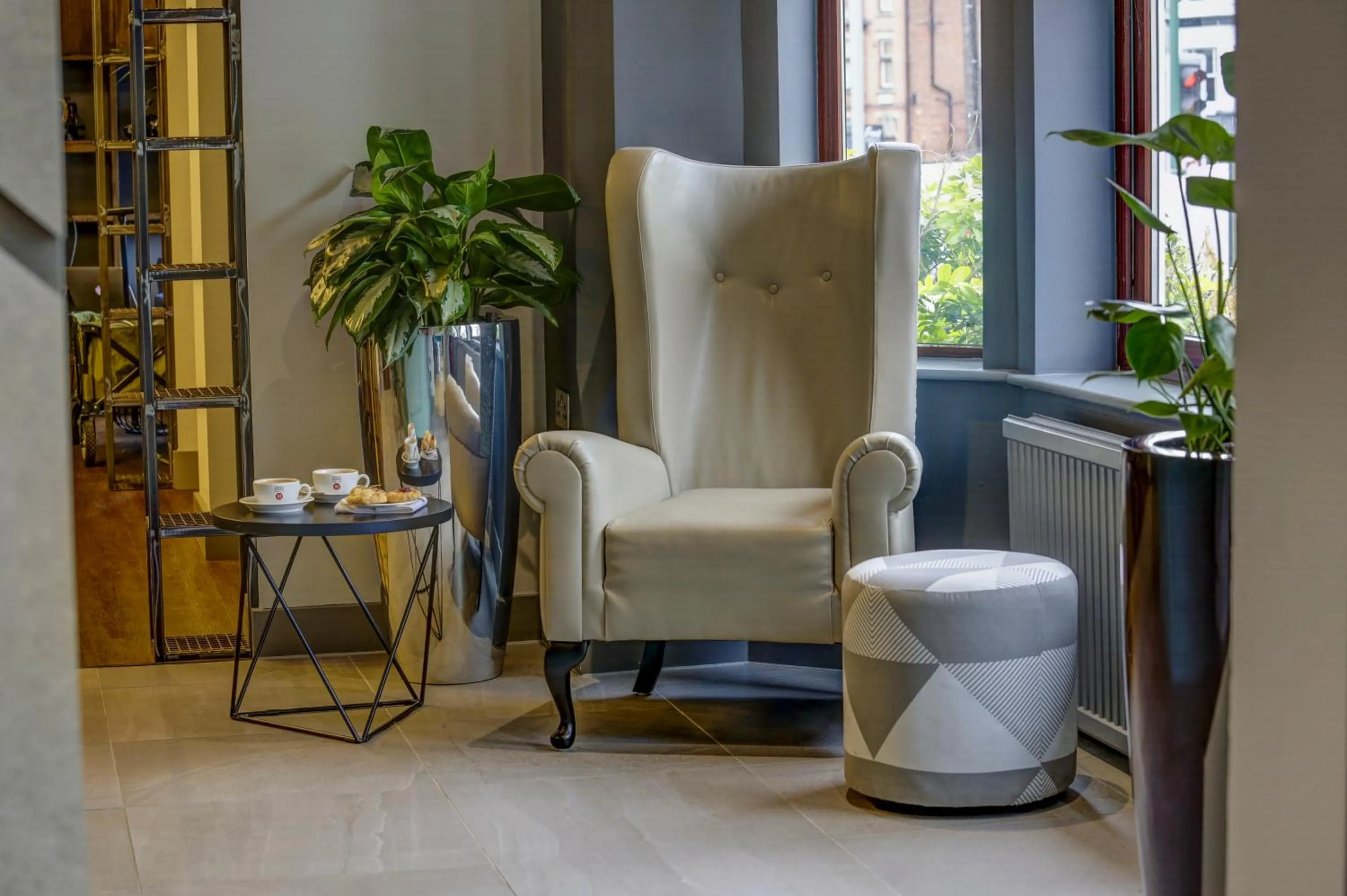 Seating area in Best Western Plus Nottingham Westminster Hotel