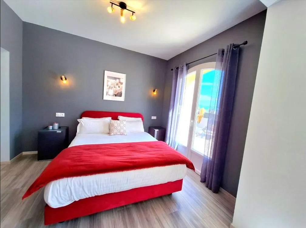 Bed in Domaine de la Mautanne