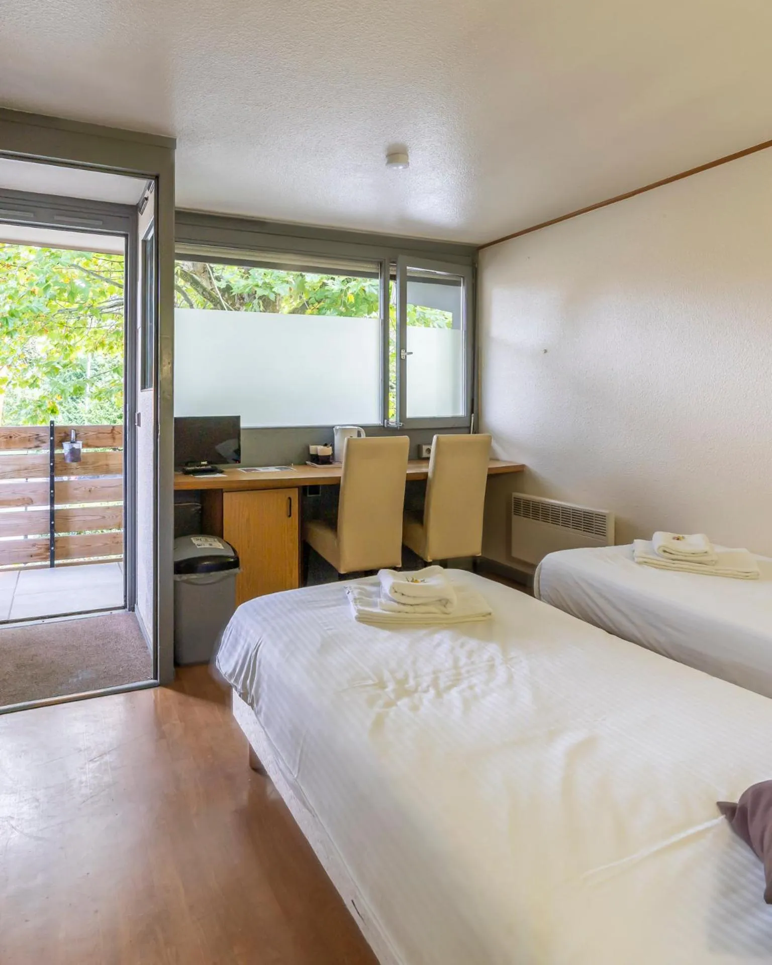 Seating area, Bed in Sleep & Go Brugge