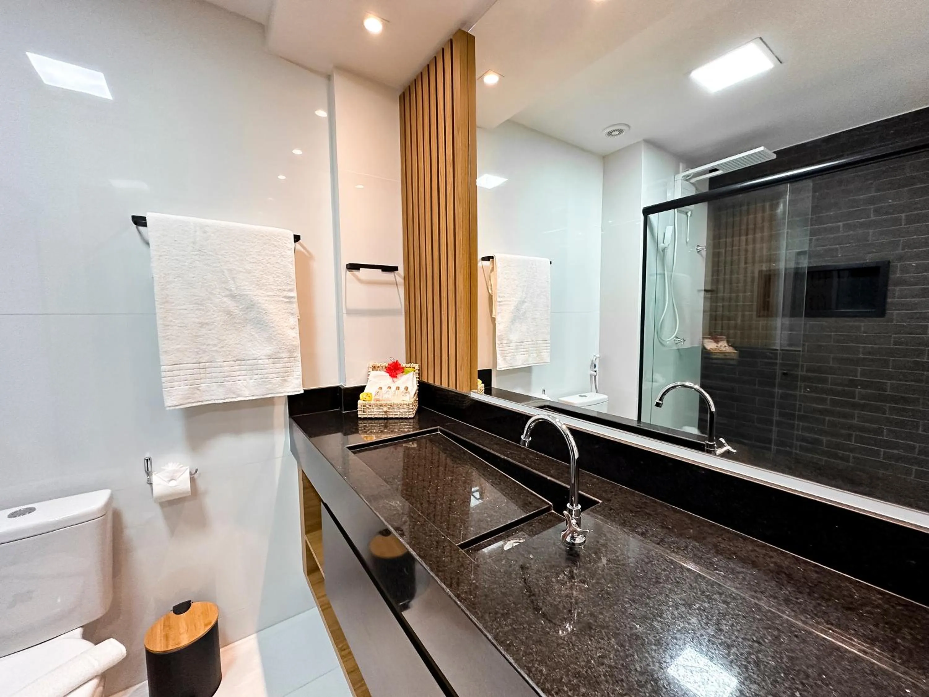 Bathroom in Aloha Palace Hotel