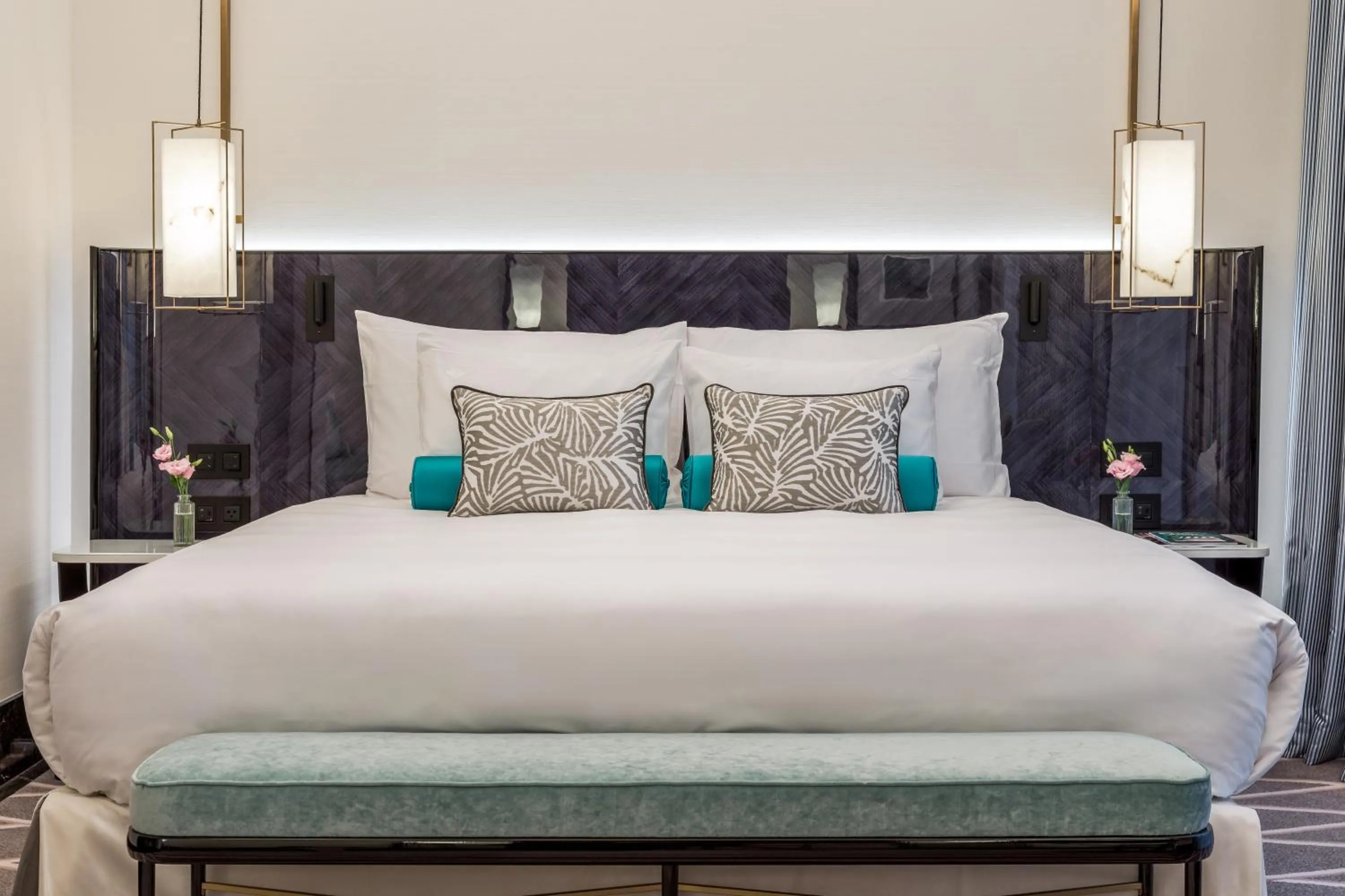 Bed in Maison Albar - Le Victoria