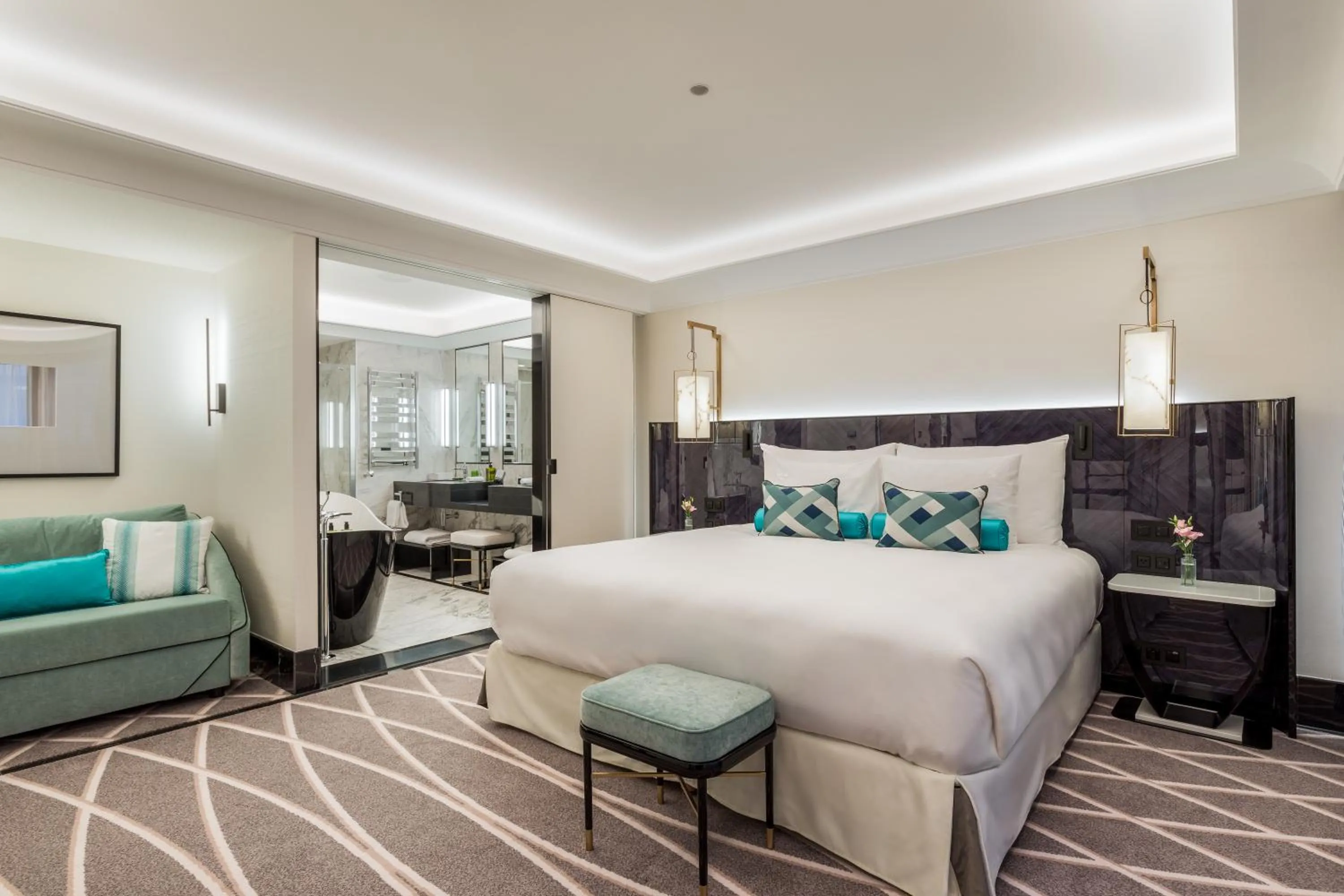 Bed in Maison Albar - Le Victoria