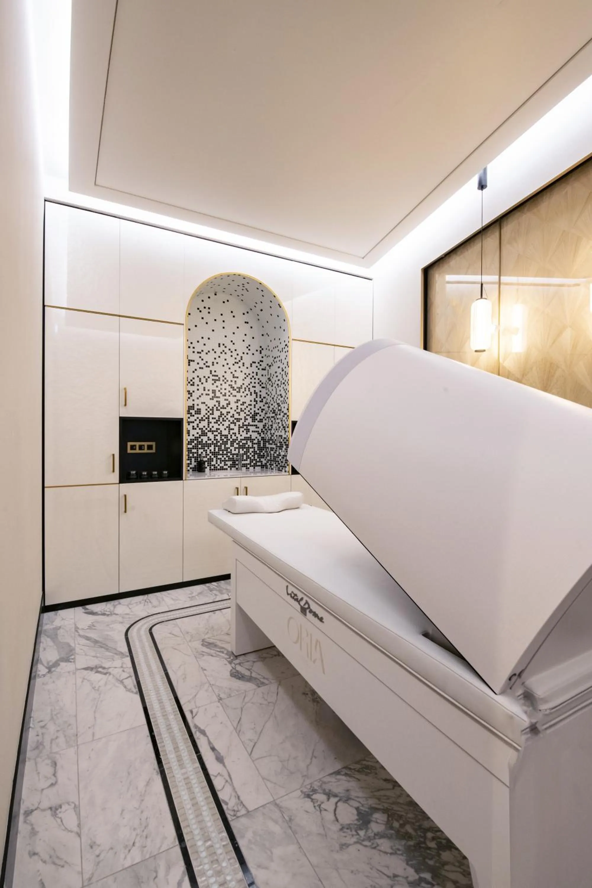 Massage in Maison Albar - Le Victoria