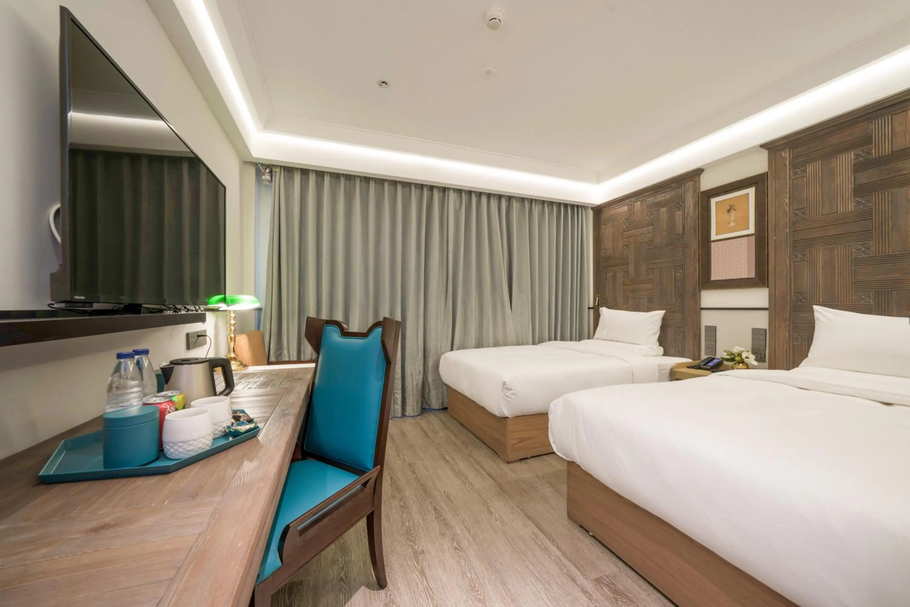 Shanghai Huaihai Mansion