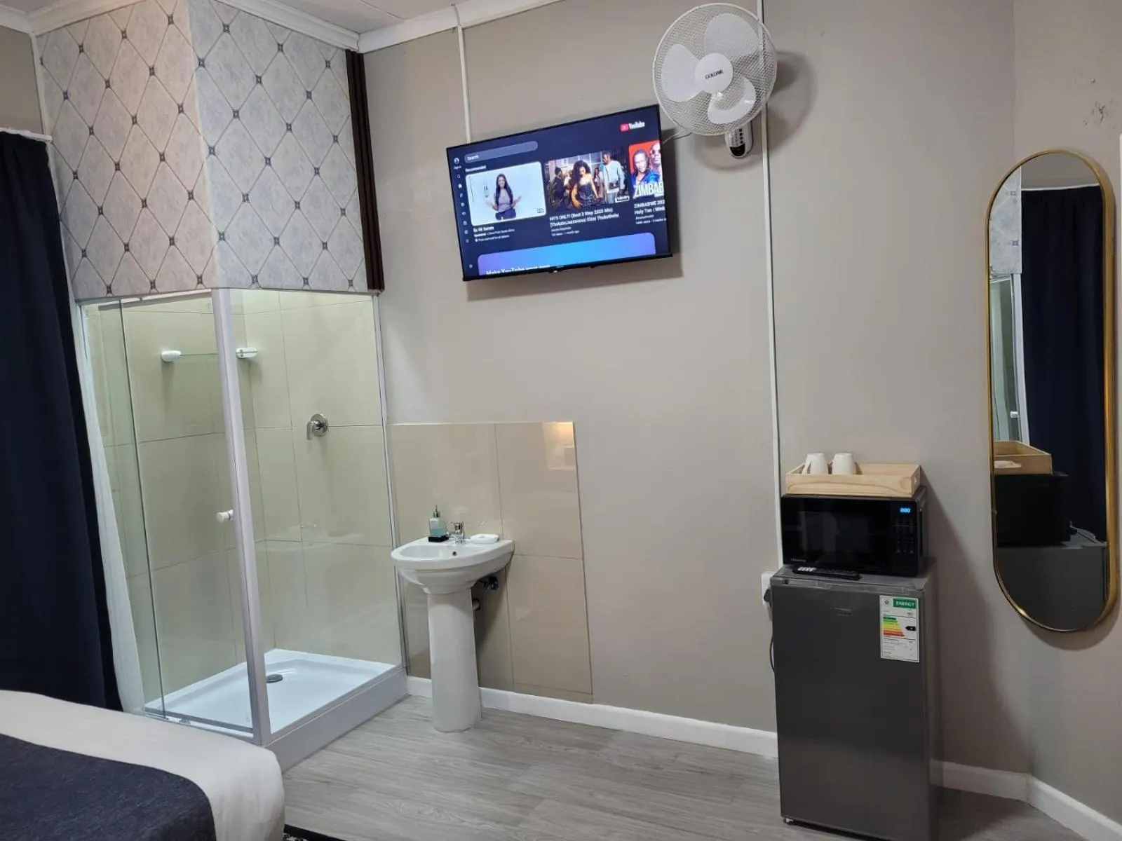 Shower in Prime Executive Accommodation