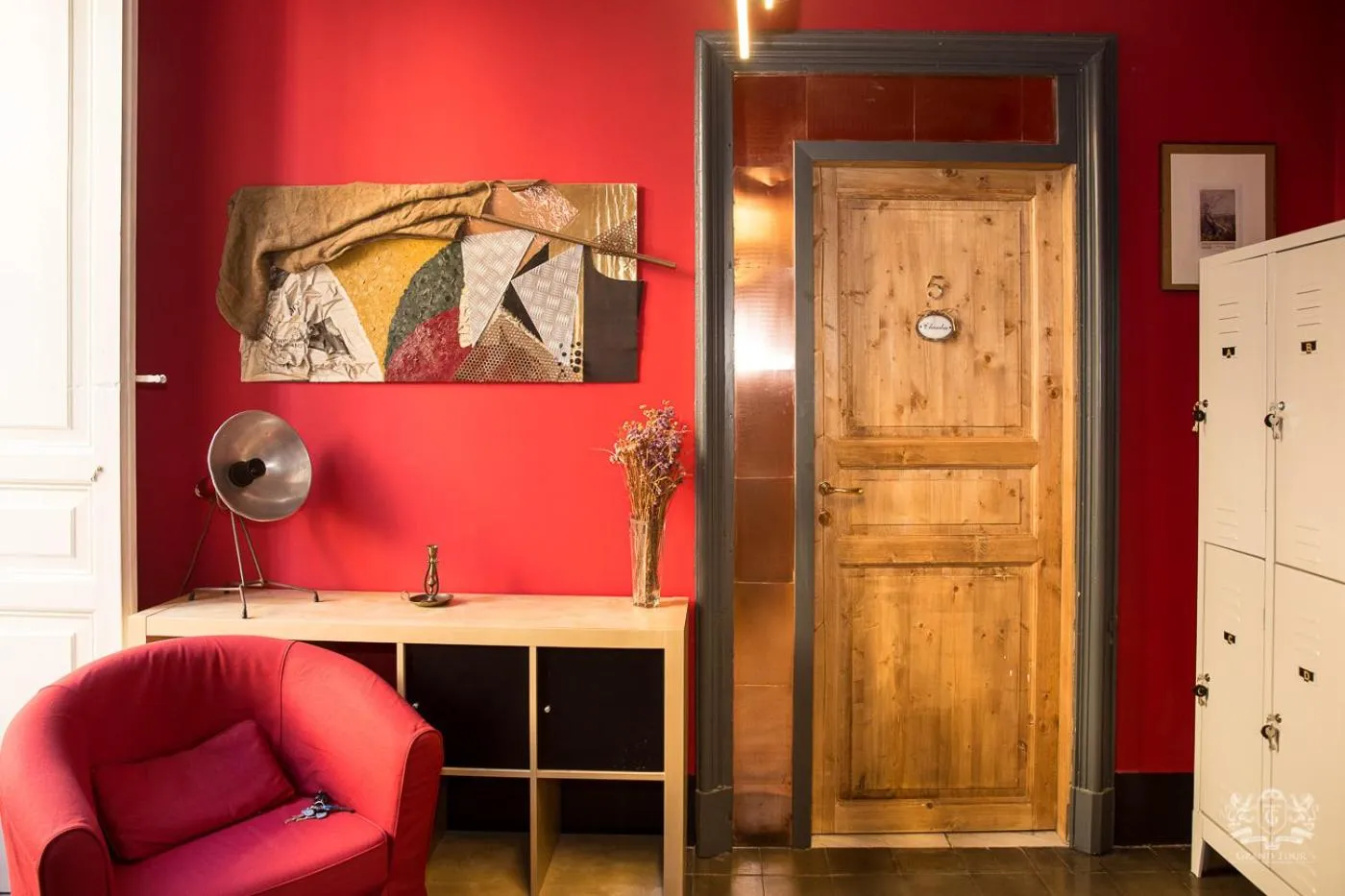 Communal lounge/ TV room in Grand Tour Design Guest House Catania Self Check-in