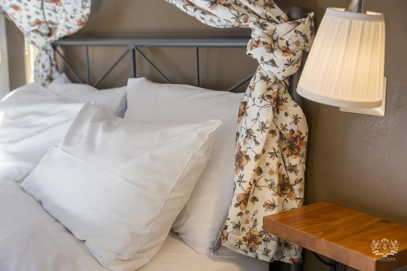 Bed in Grand Tour Design Guest House Catania Self Check-in