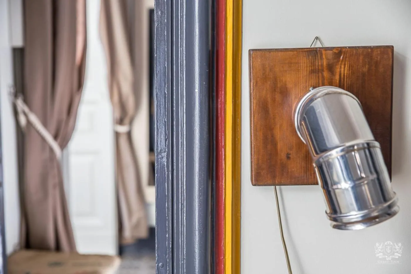 Bed in Grand Tour Design Guest House Catania Self Check-in