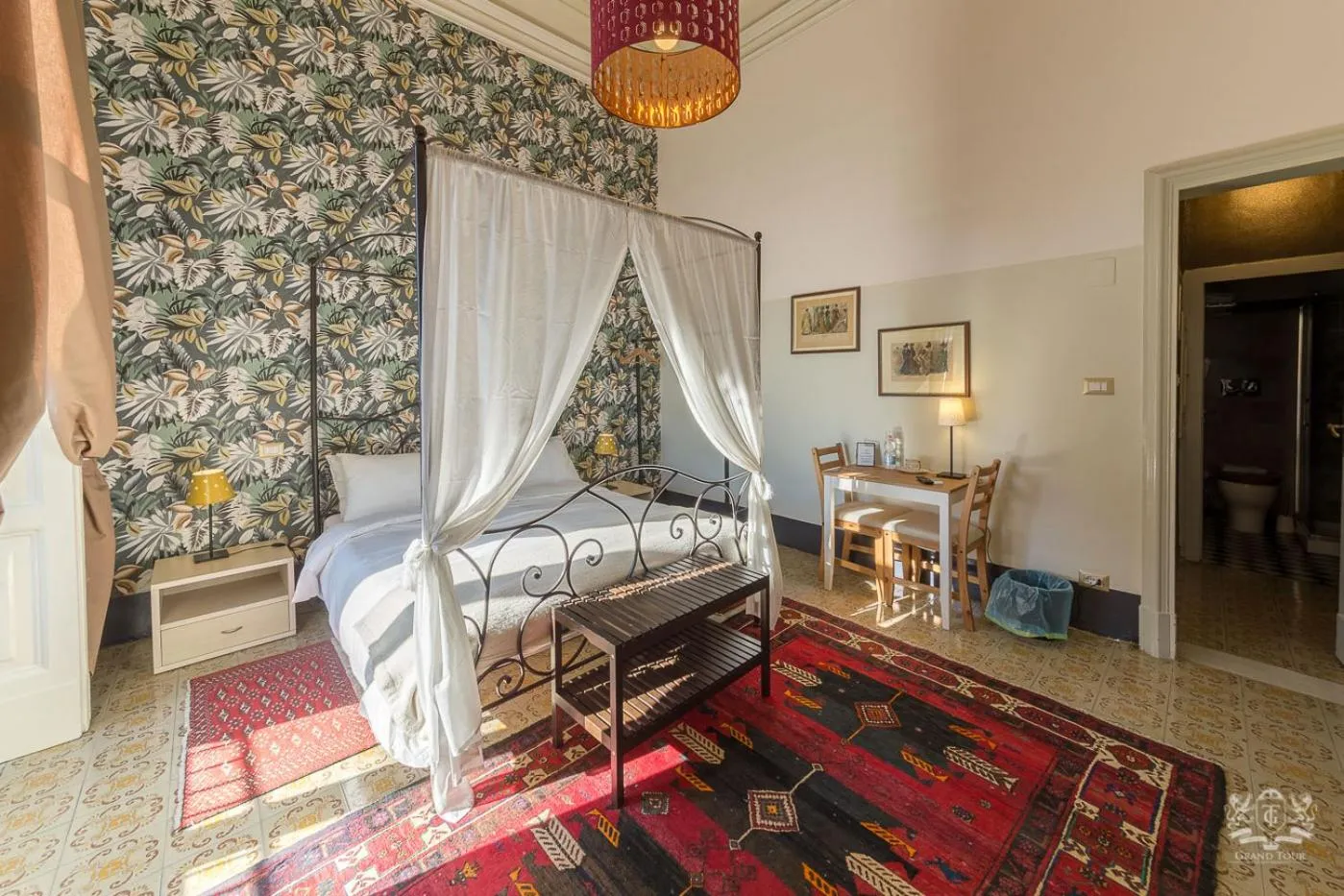Photo of the whole room, Bed in Grand Tour Design Guest House Catania Self Check-in