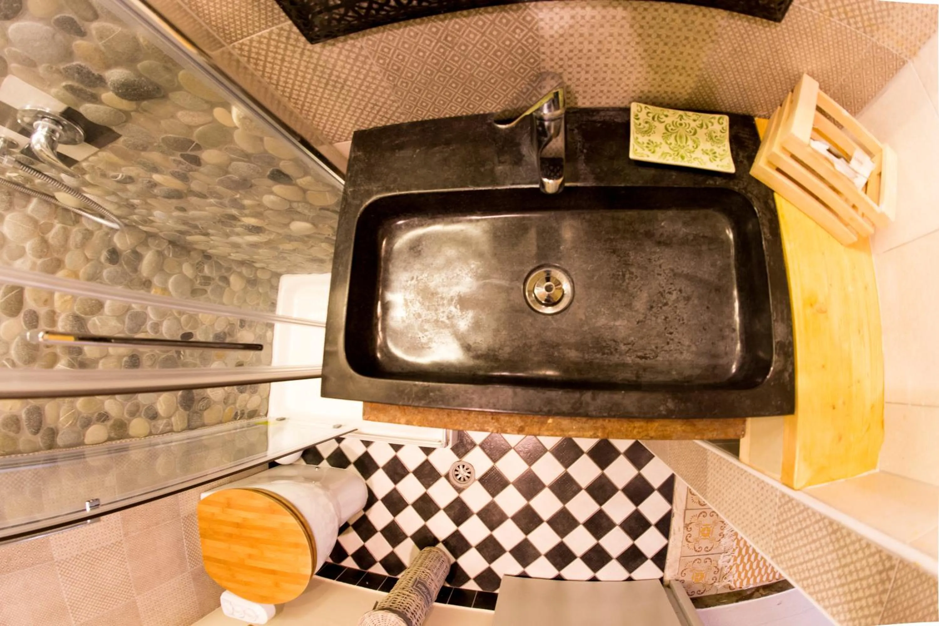 Bathroom in Grand Tour Design Guest House Catania Self Check-in