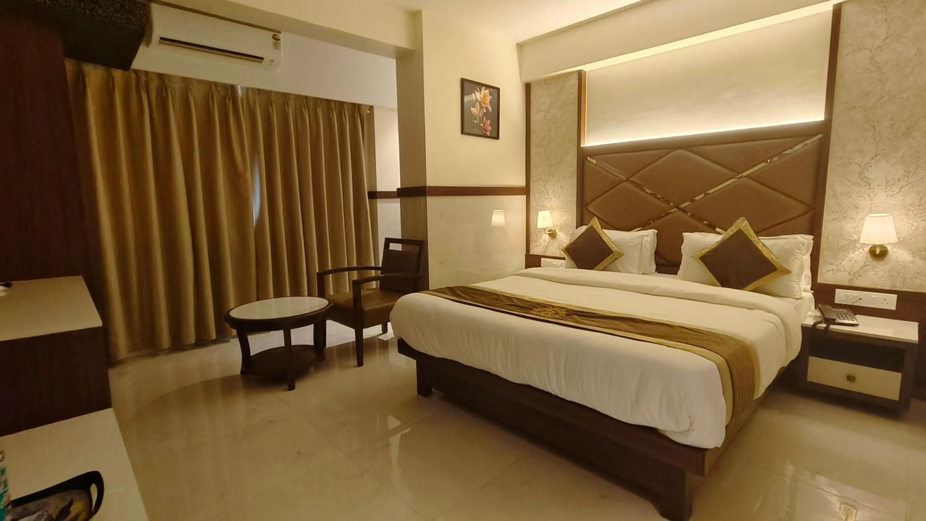 Bedroom, Bed in Hotel Prestige Residency