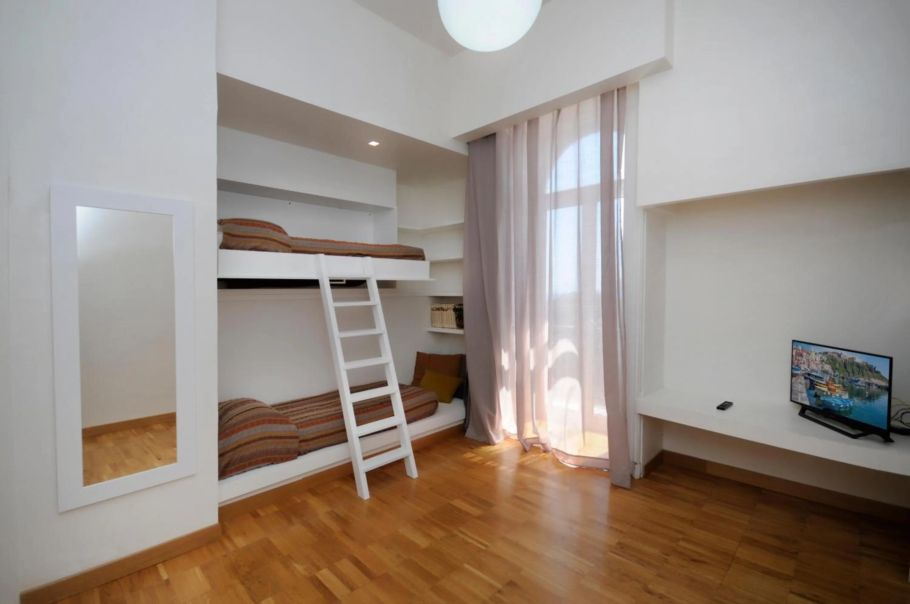 Photo of the whole room, Bed in Villa Battista di Adriana Caserta