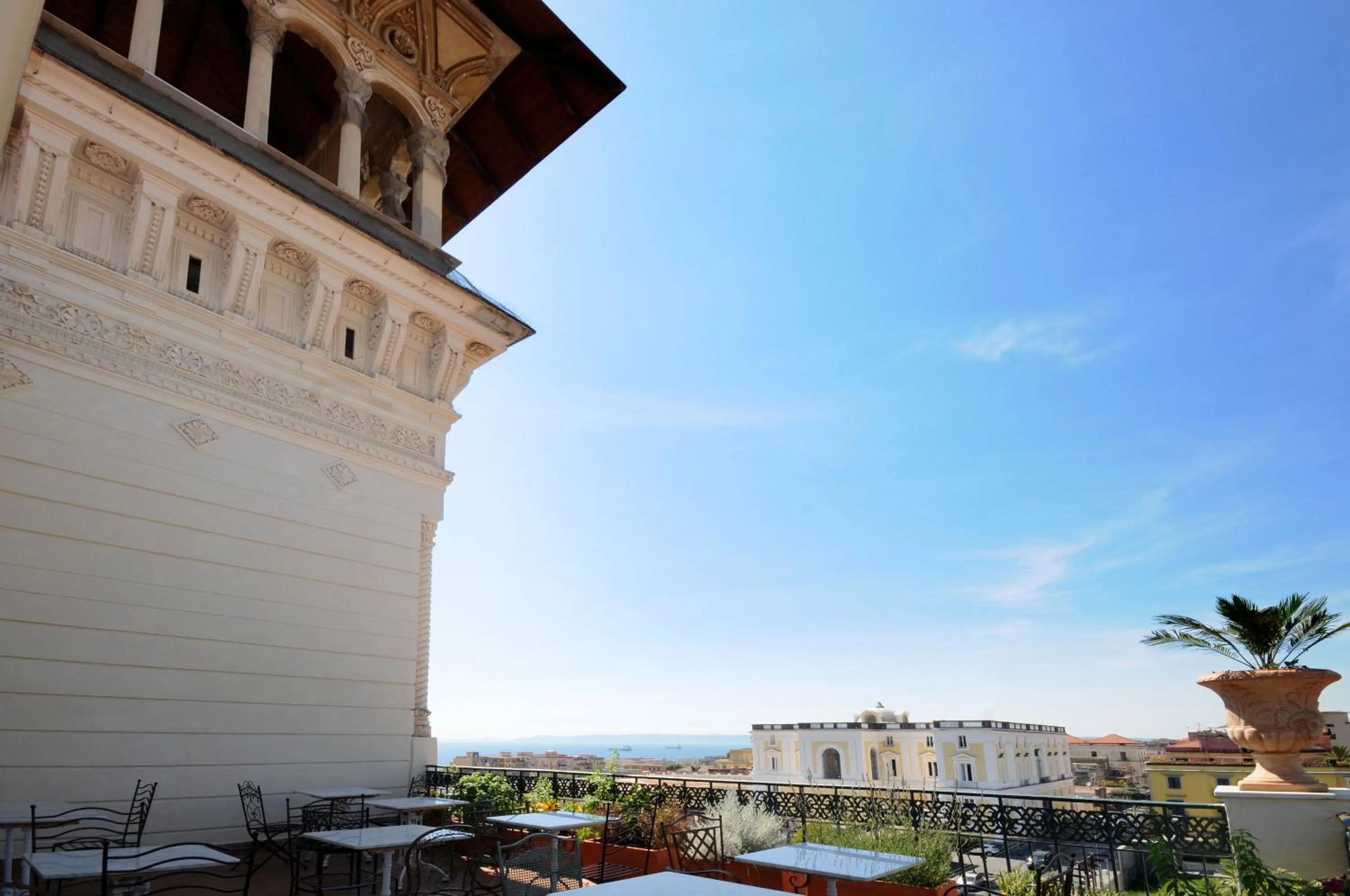 Property building in Villa Battista di Adriana Caserta