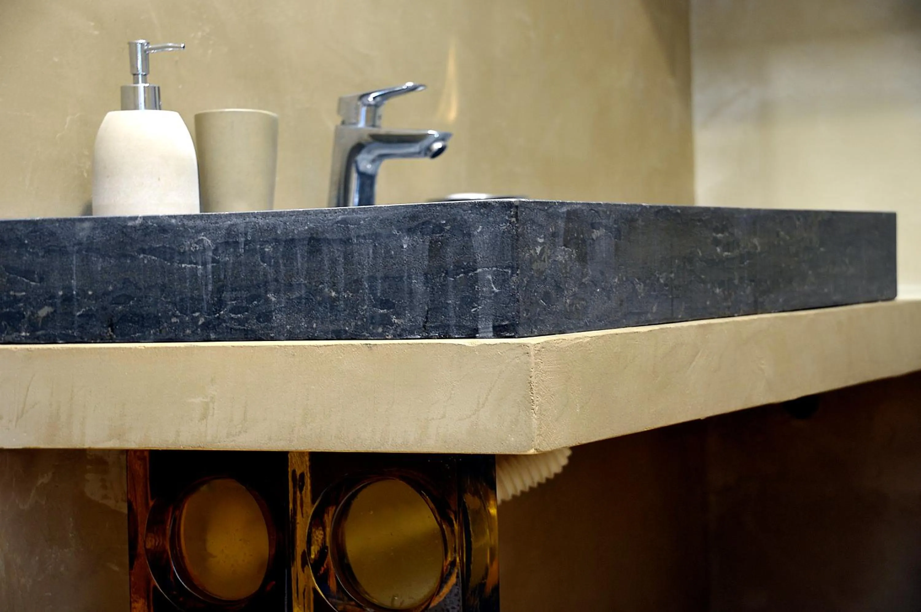 Bathroom in Villa Battista di Adriana Caserta
