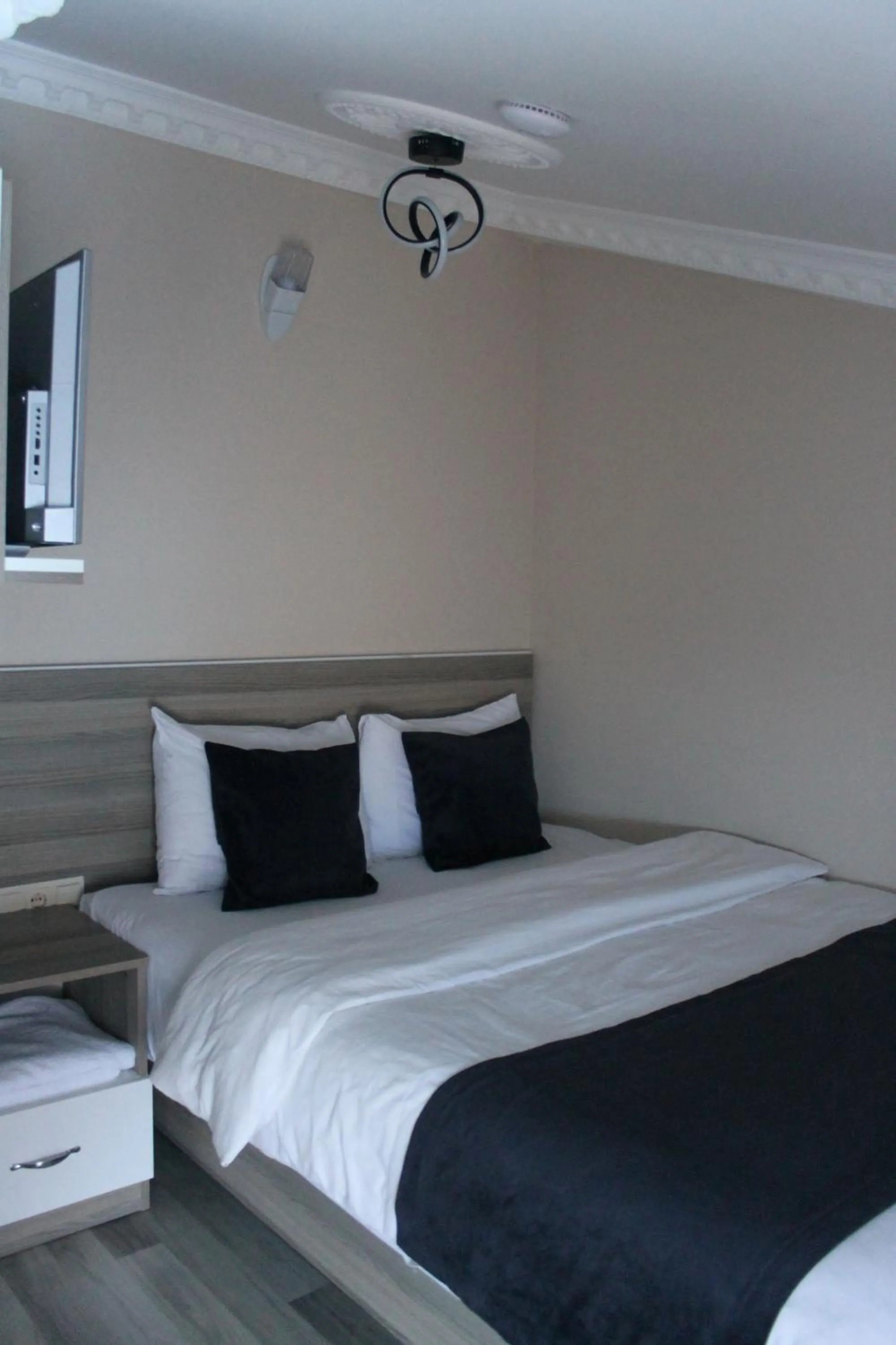 Bed in Uzungöl Öztürk Hotel