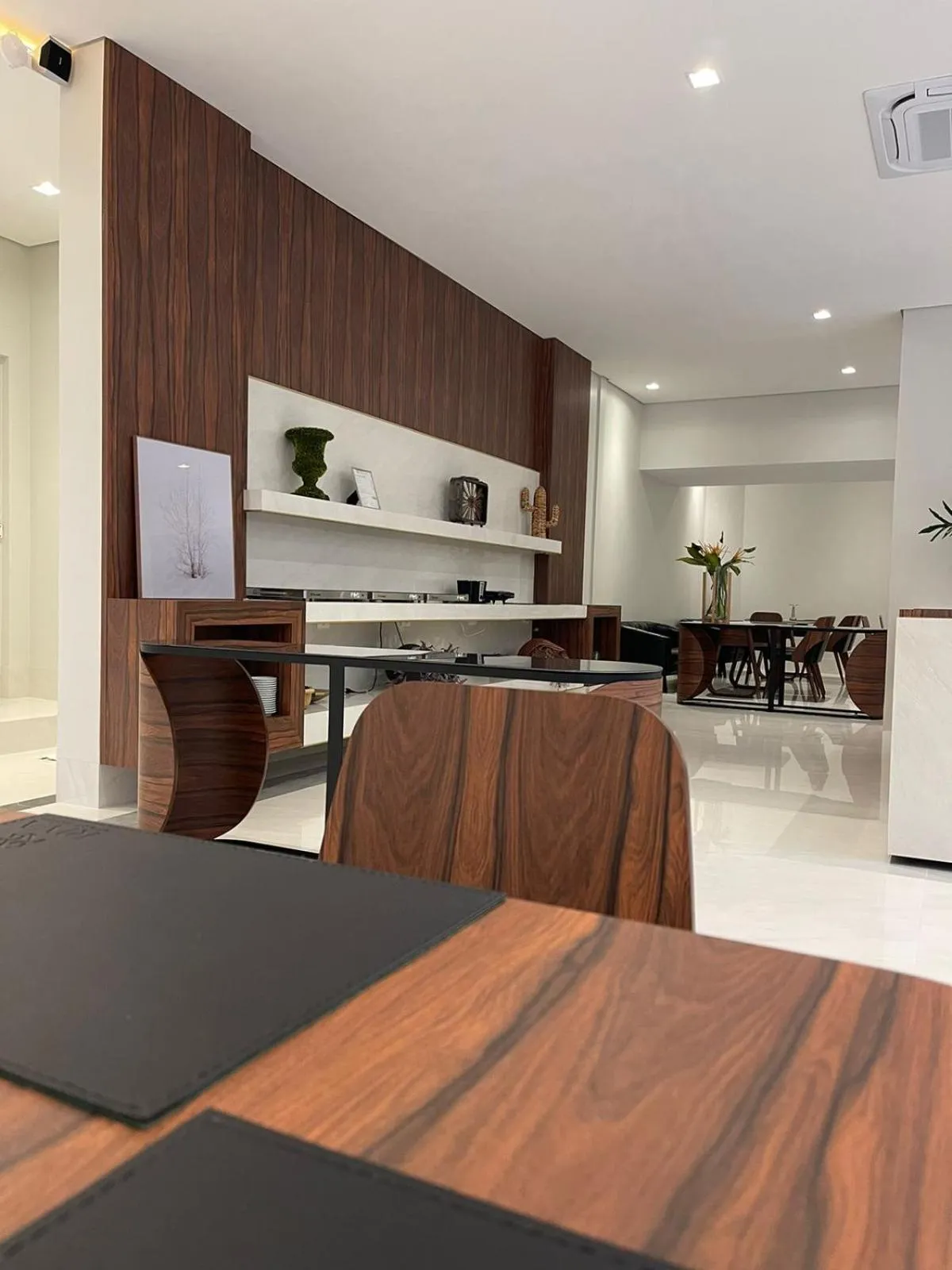 Restaurant/places to eat in Riva Apart Hotel