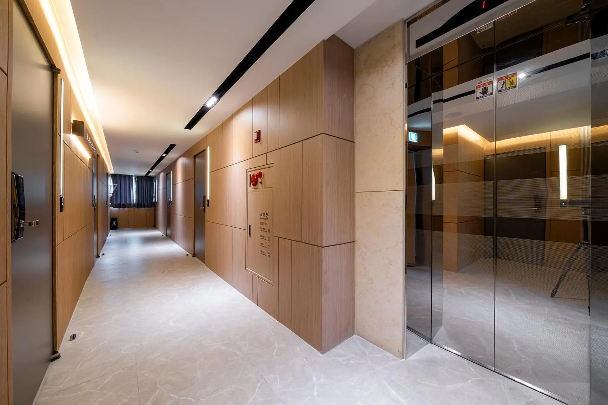 elevator in 충주 어반브라운호텔