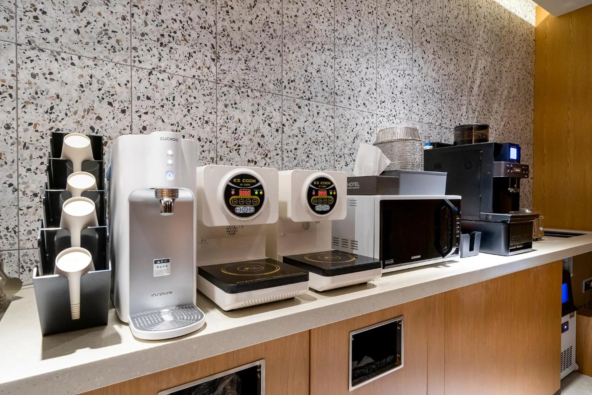 Coffee/tea facilities in 충주 어반브라운호텔