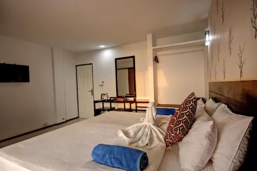 Crown Beach Villas with direct access to the Bikini Beach