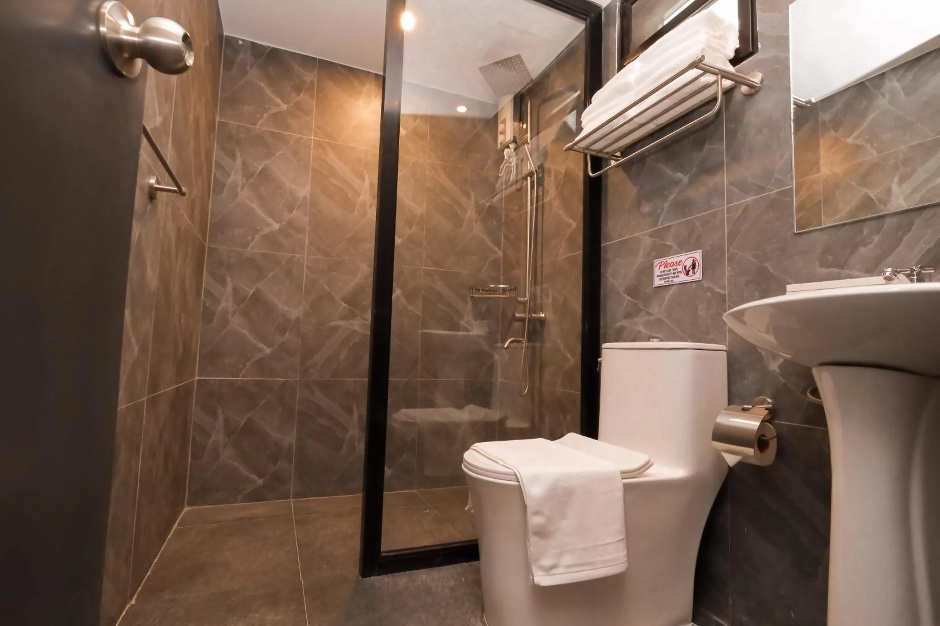 Toilet in The Quarters by Rosey