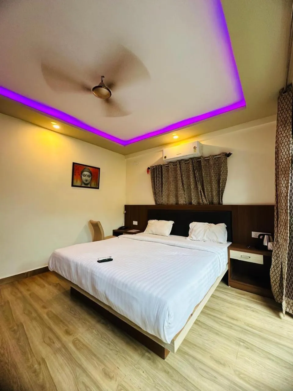 Bed in Goa Holiday Beach Resort