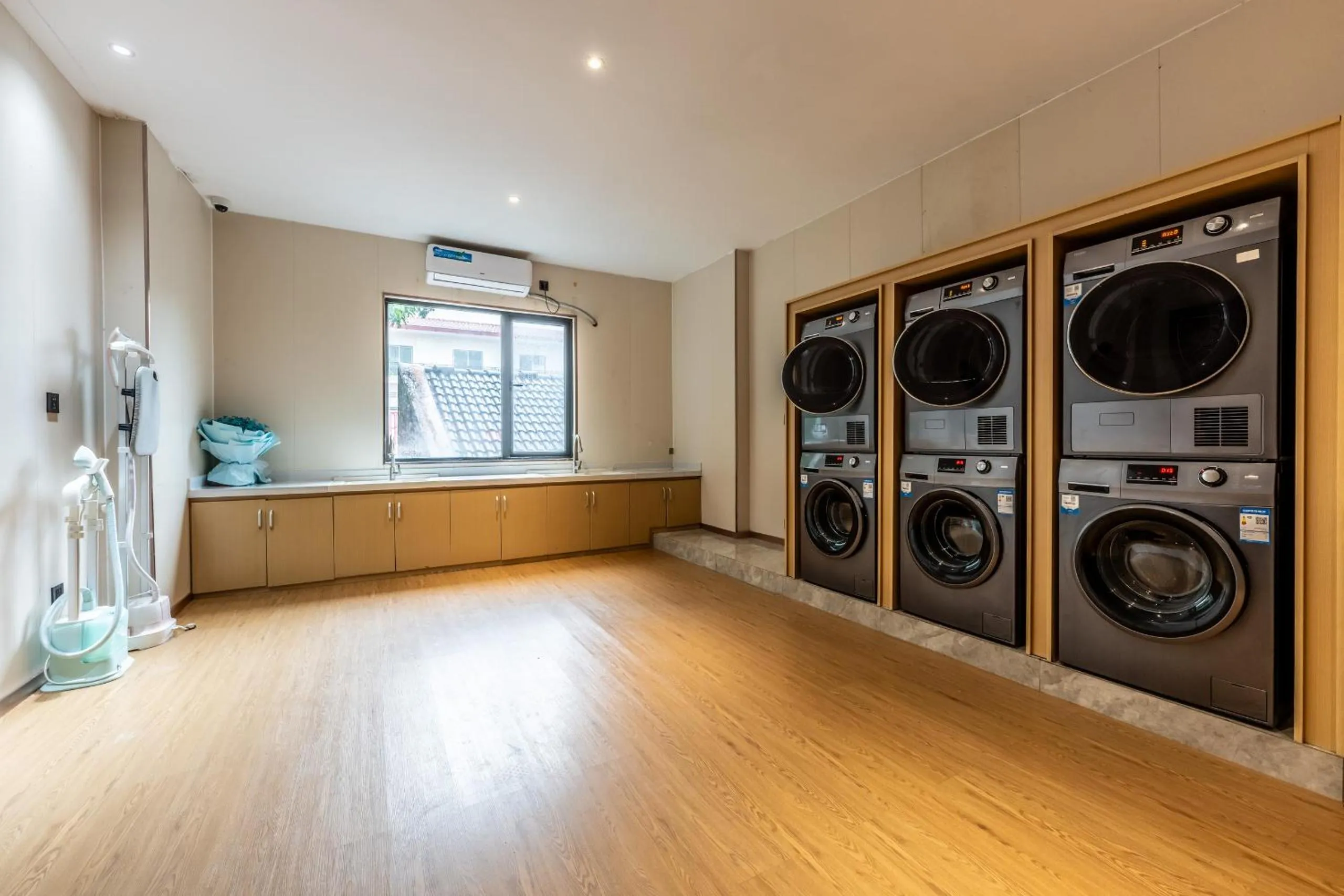 laundry in Bole Jing Pin Hotel