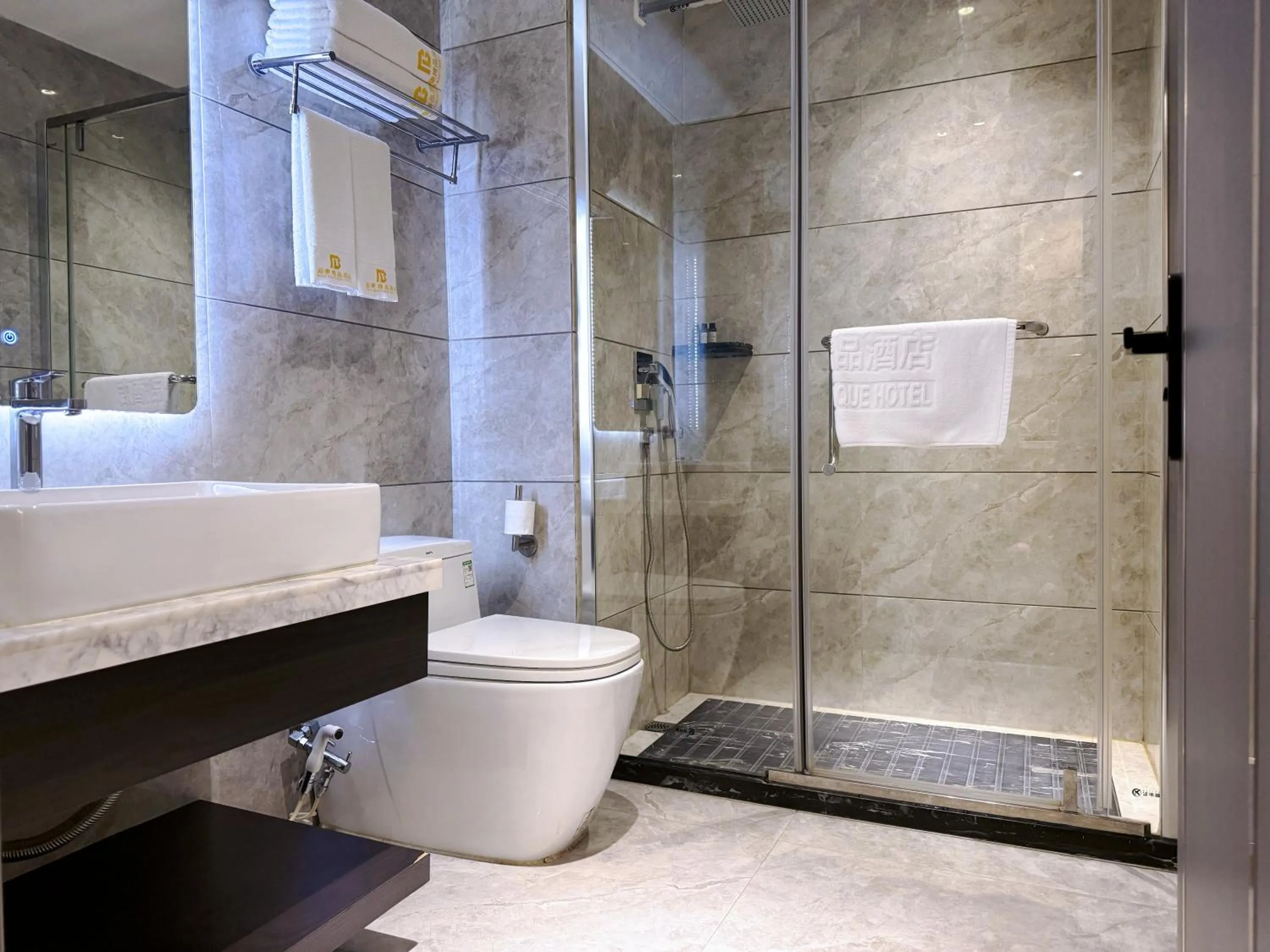 Bathroom in Bole Jing Pin Hotel