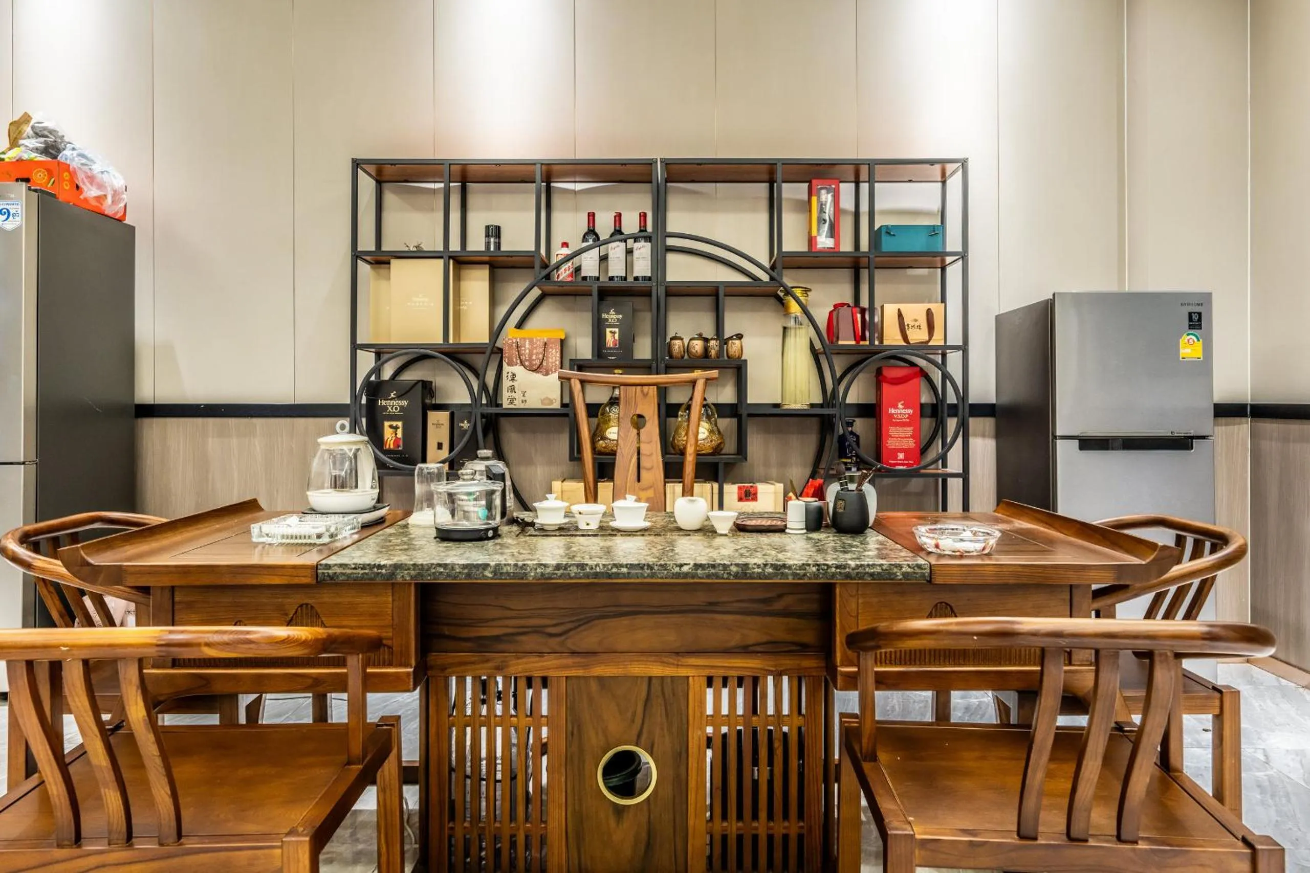 Restaurant/places to eat in Bole Jing Pin Hotel