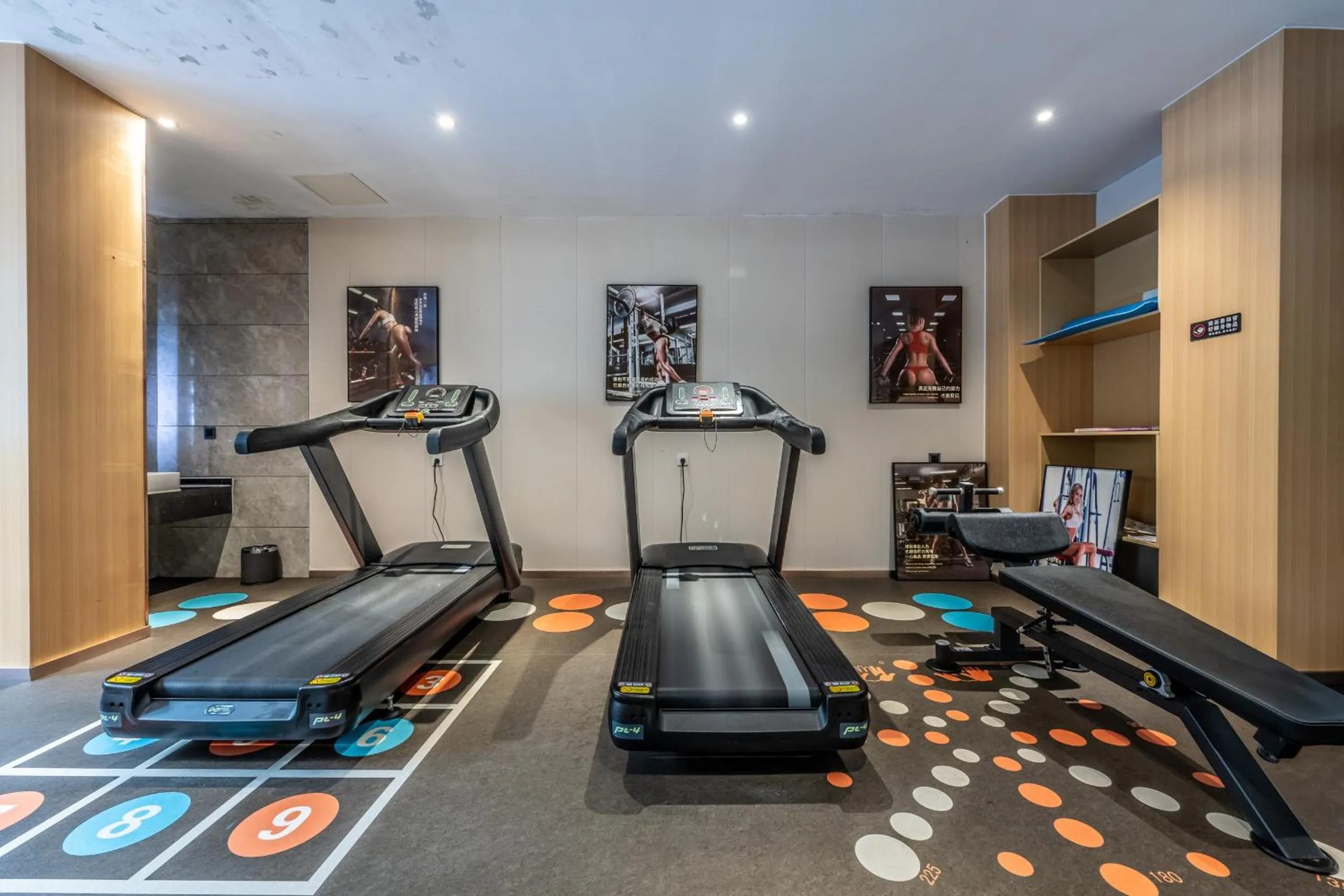 Fitness centre/facilities in Bole Jing Pin Hotel