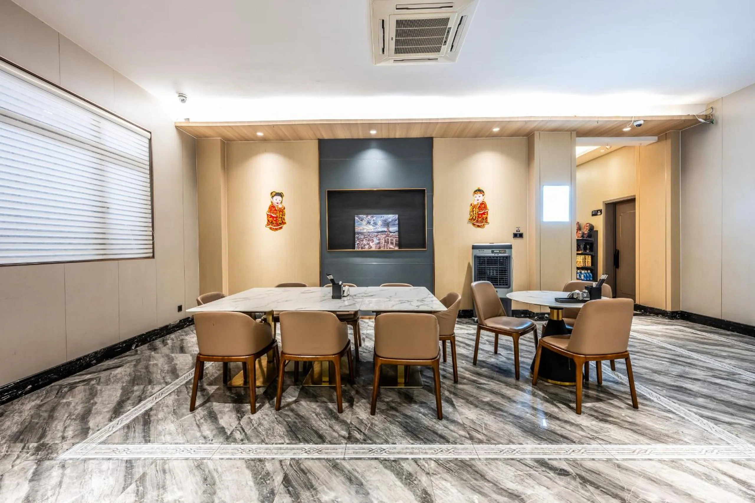 Restaurant/places to eat in Bole Jing Pin Hotel