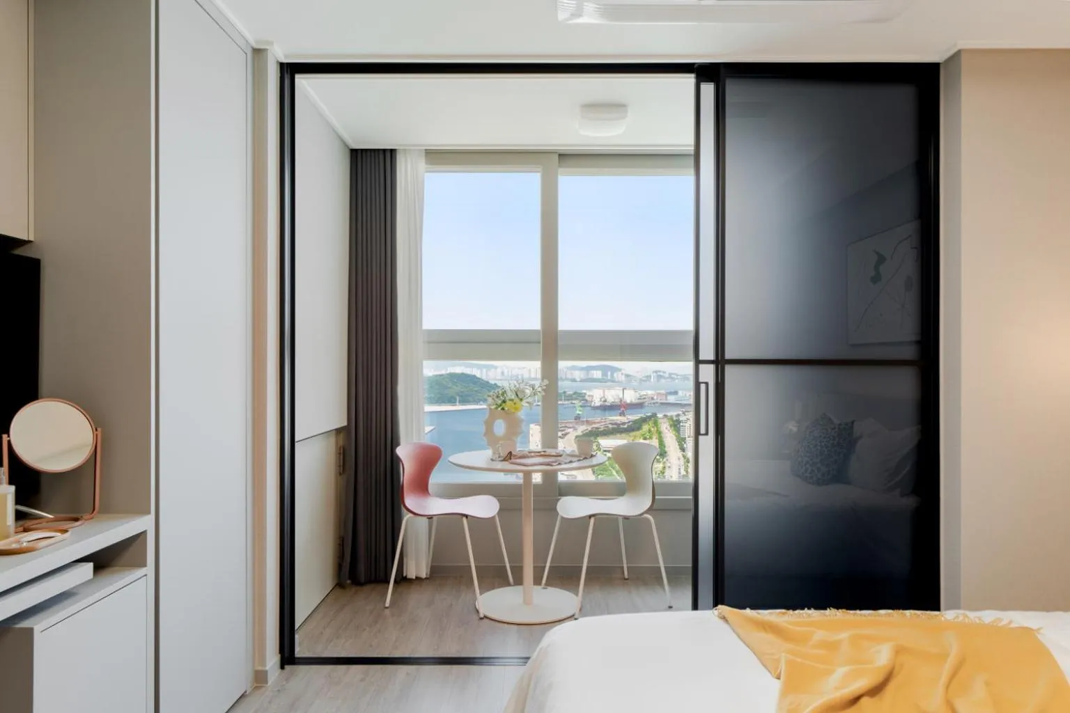 Seating area in Urbanstay Incheon ChinaTown