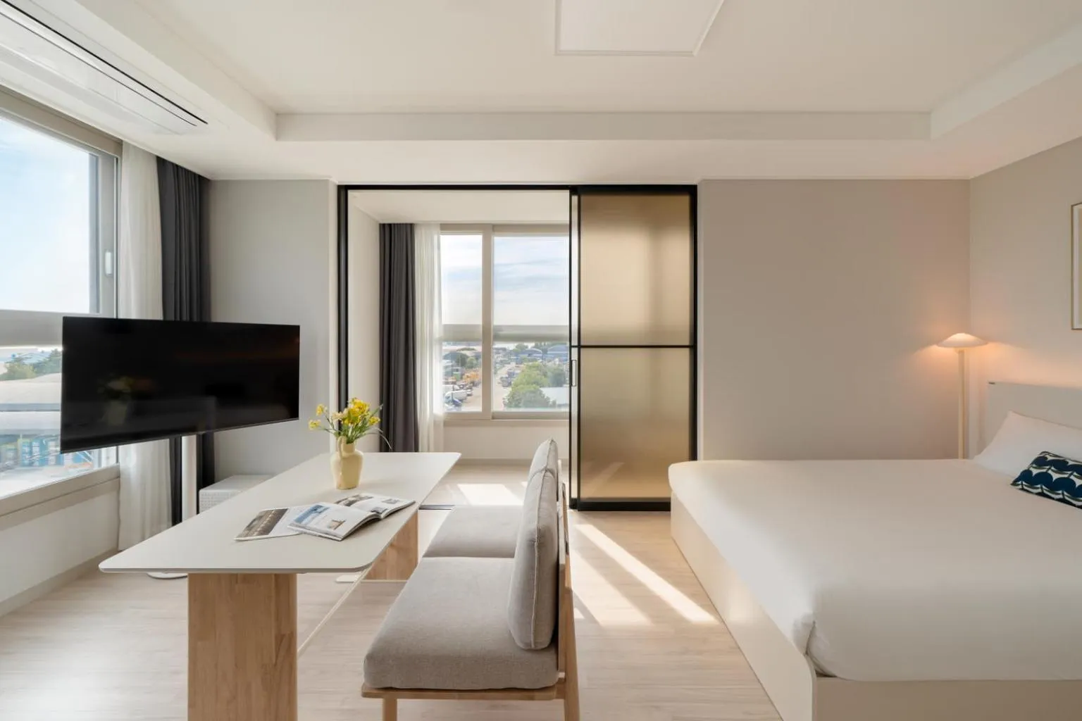 Photo of the whole room, Bed in Urbanstay Incheon ChinaTown