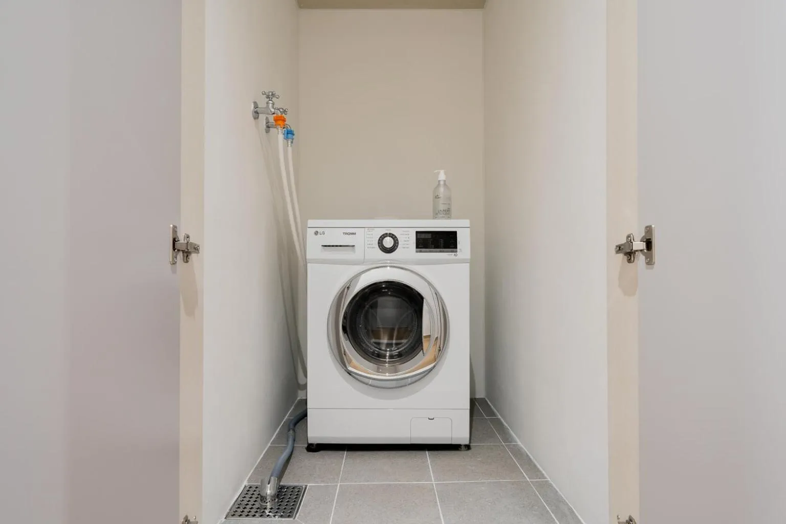 washing machine in Urbanstay Incheon ChinaTown