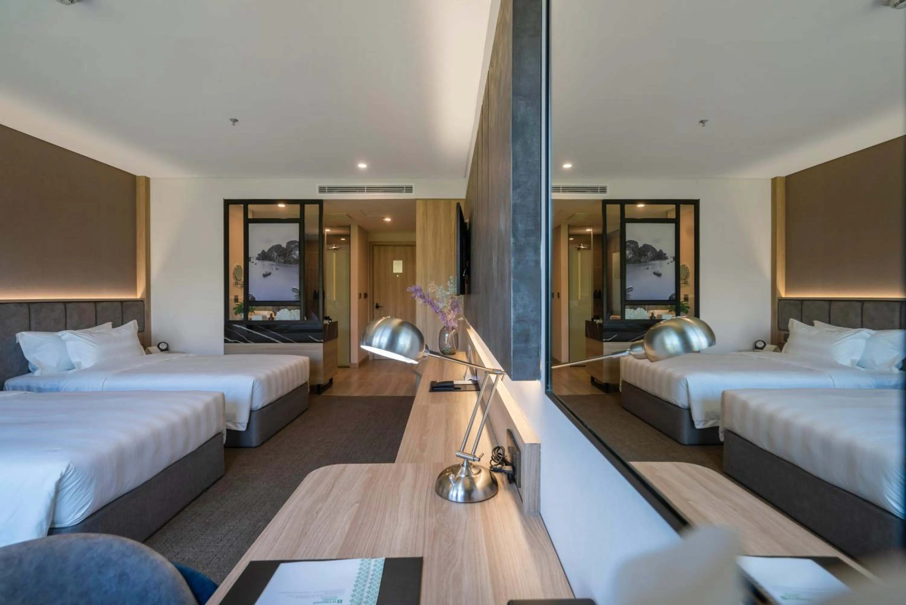 Photo of the whole room, Bed in Wyndham Garden Legend Halong