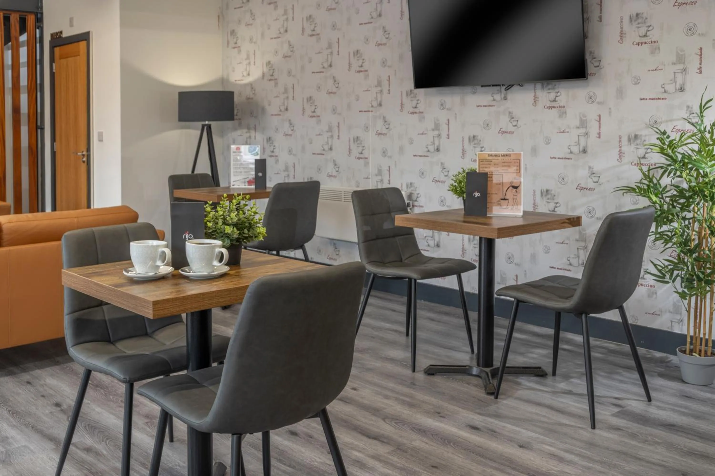 Seating area in Dockside Aparthotel, Best Western Signature Collection