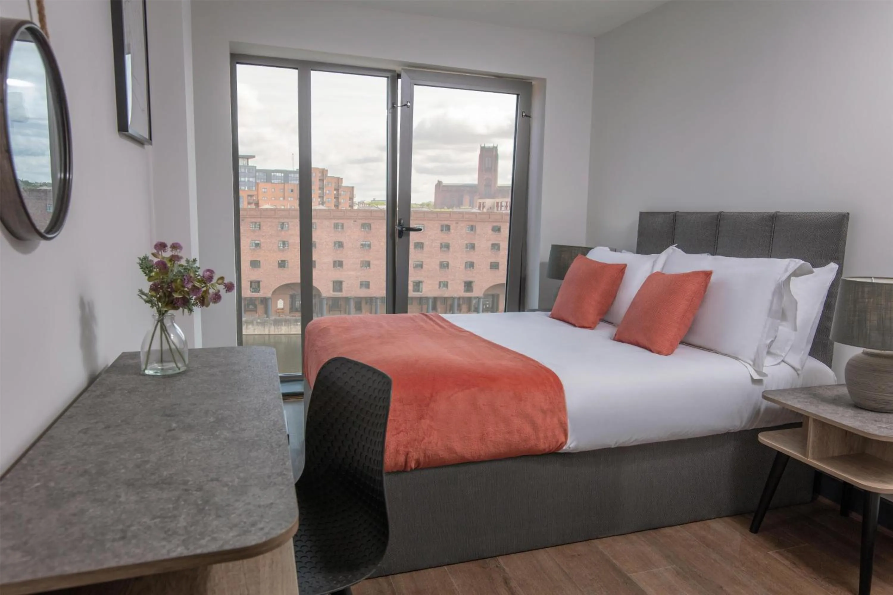 Property building, Bed in Dockside Aparthotel, Best Western Signature Collection