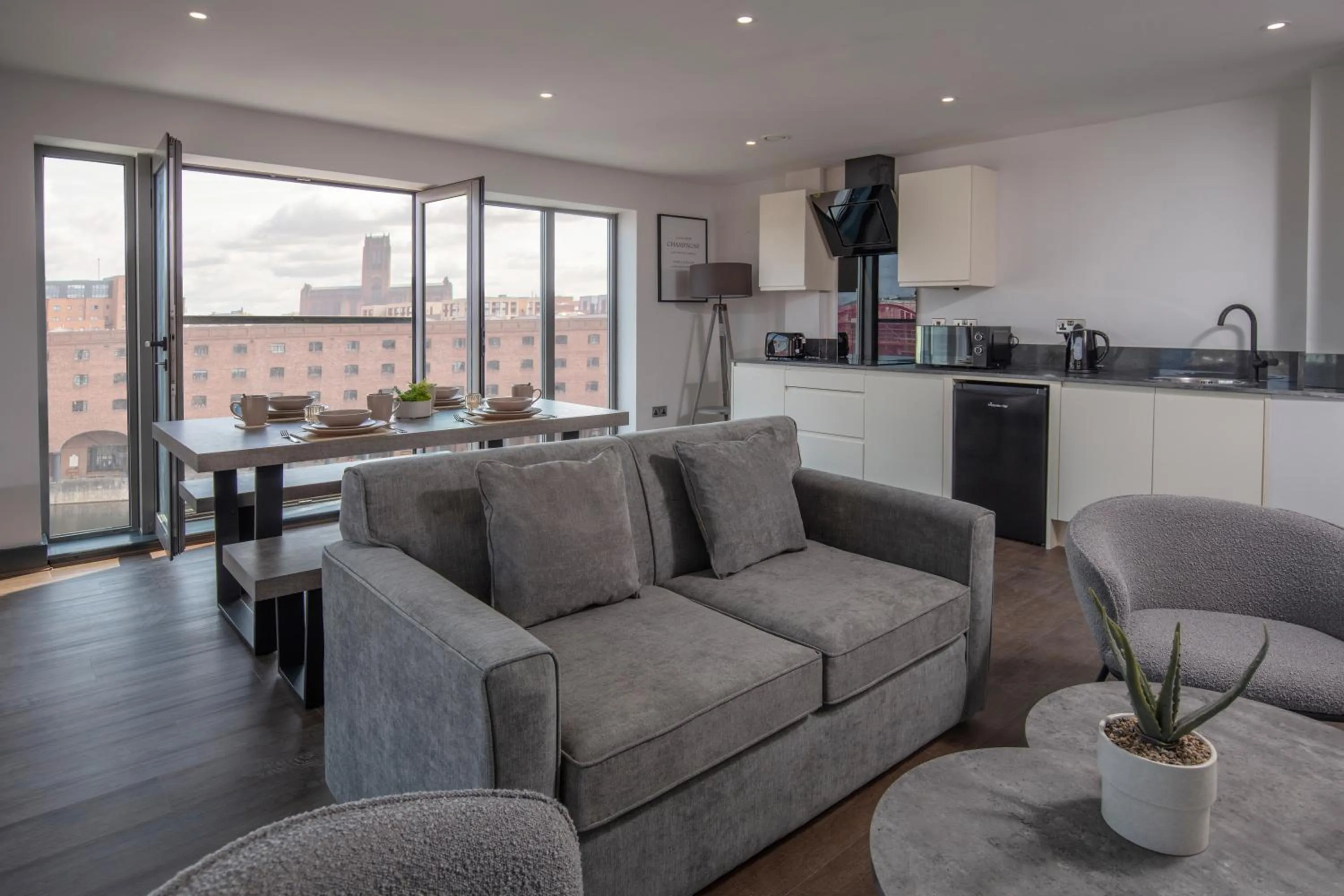 Coffee/tea facilities in Dockside Aparthotel, Best Western Signature Collection