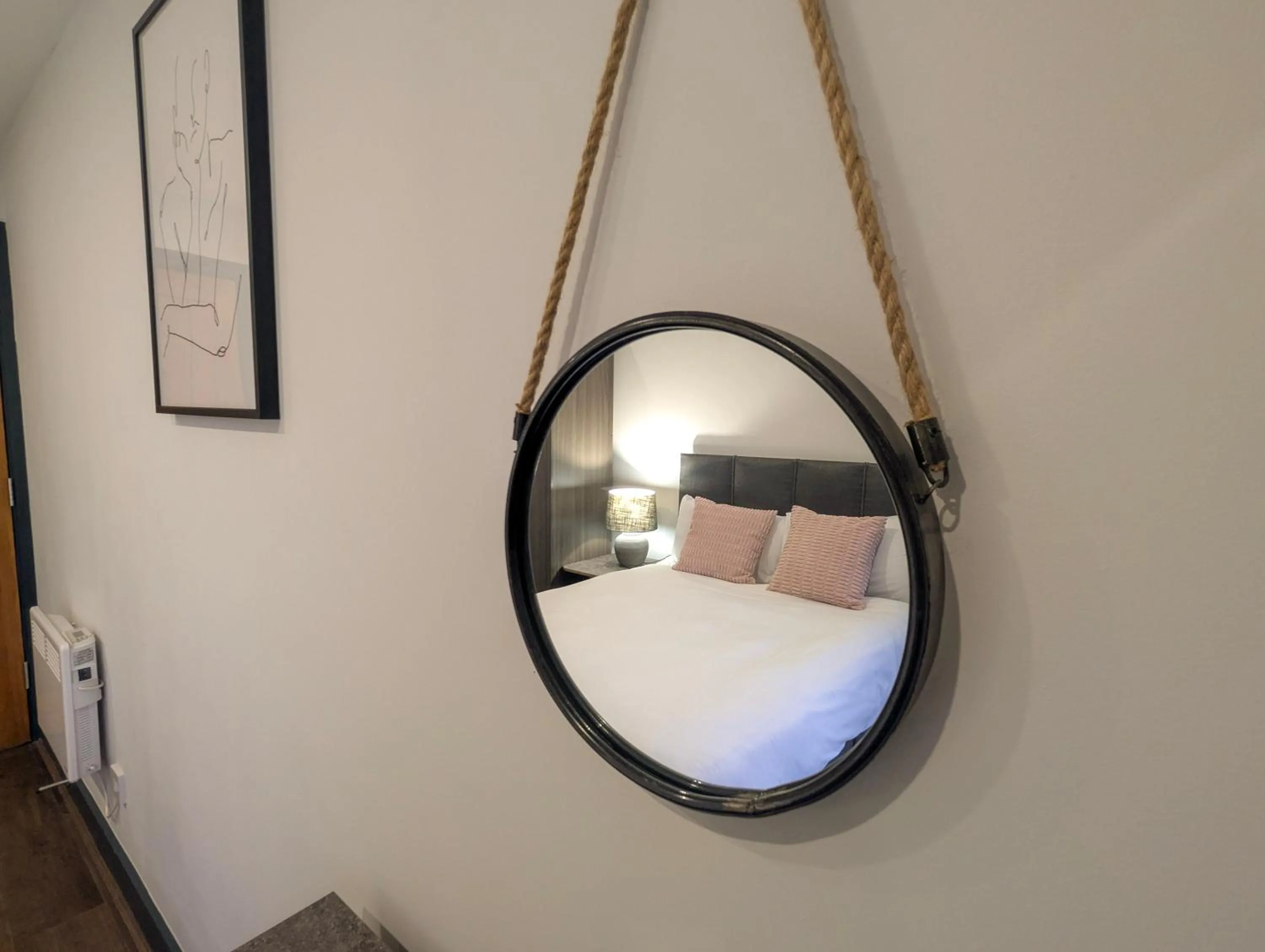 Bed in Dockside Aparthotel, Best Western Signature Collection