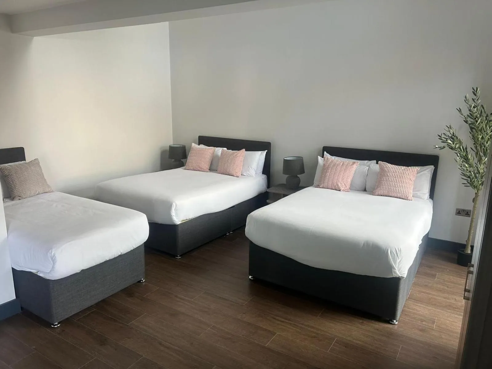 Bedroom, Bed in Dockside Aparthotel, Best Western Signature Collection