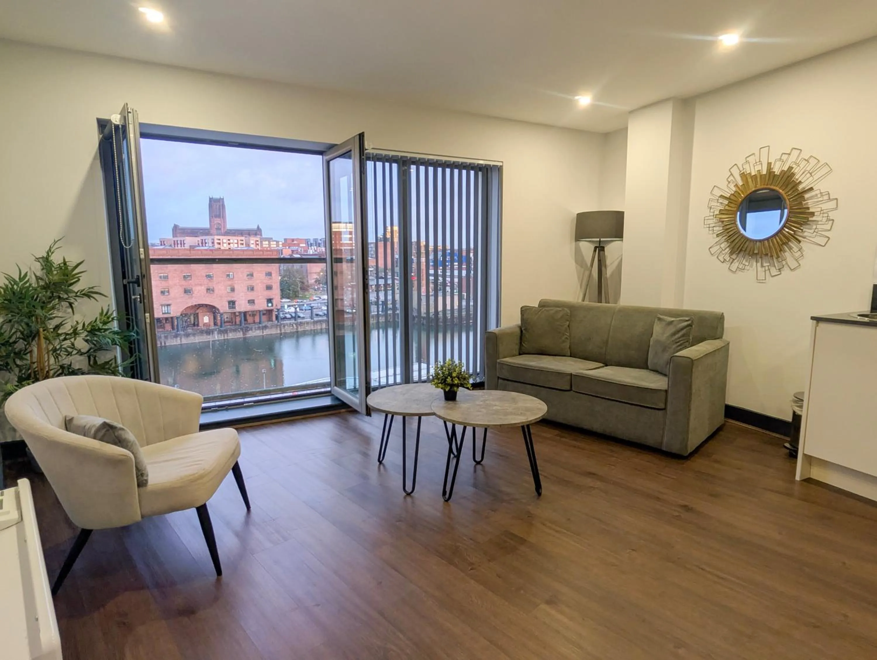 Dockside Aparthotel, Best Western Signature Collection