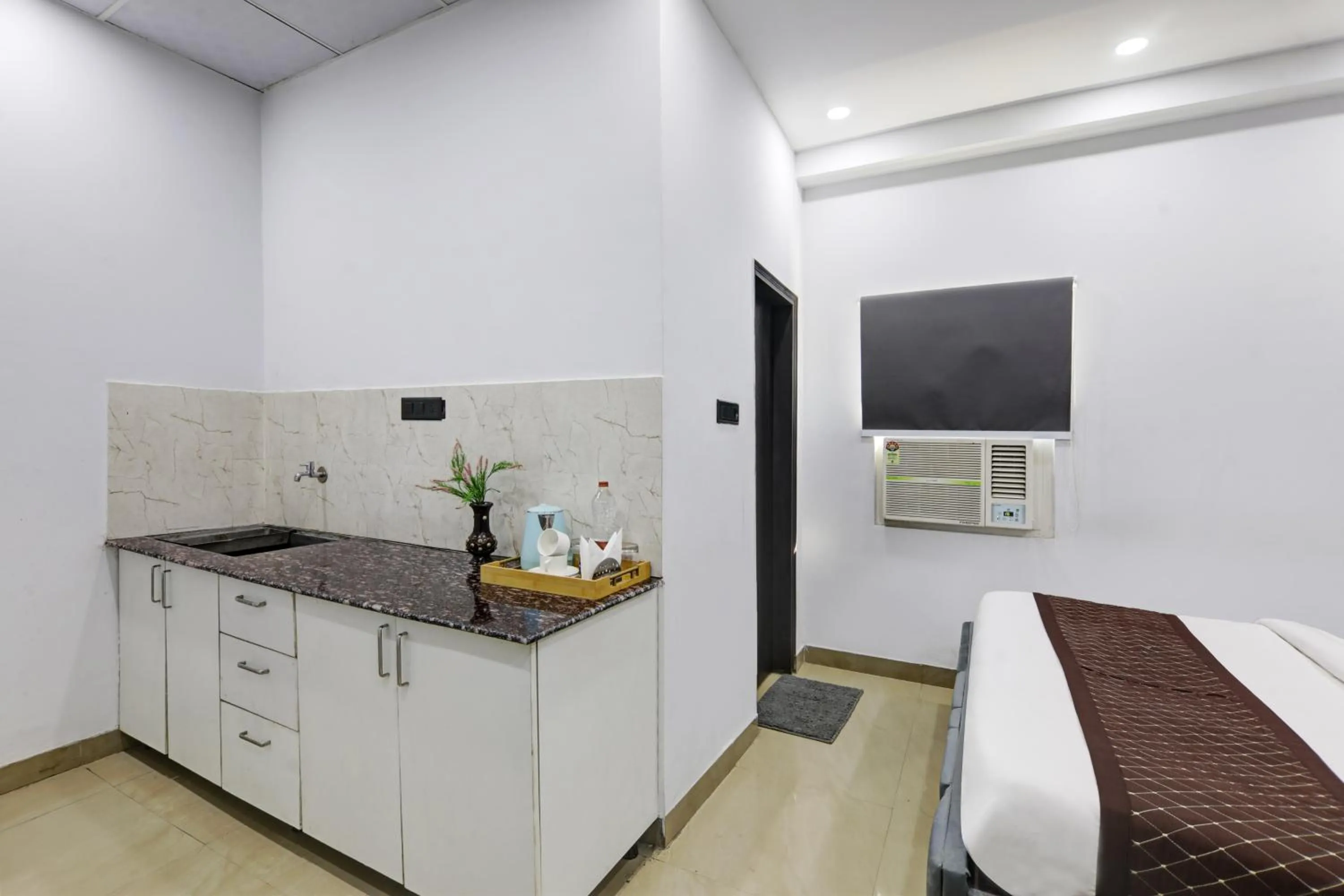 Bed in Hotel The Rasa at Vasundhara