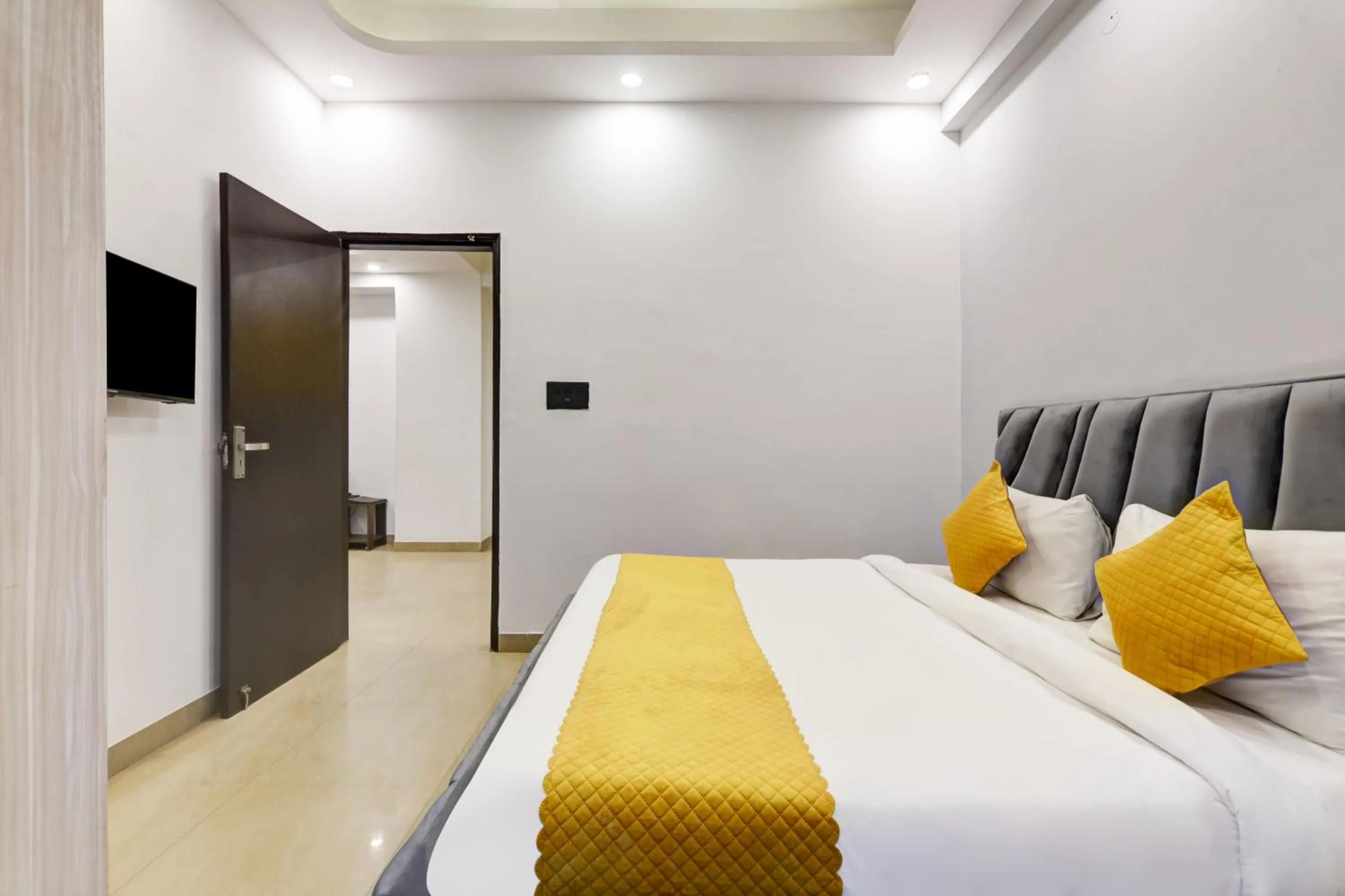 Bed in Hotel The Rasa at Vasundhara