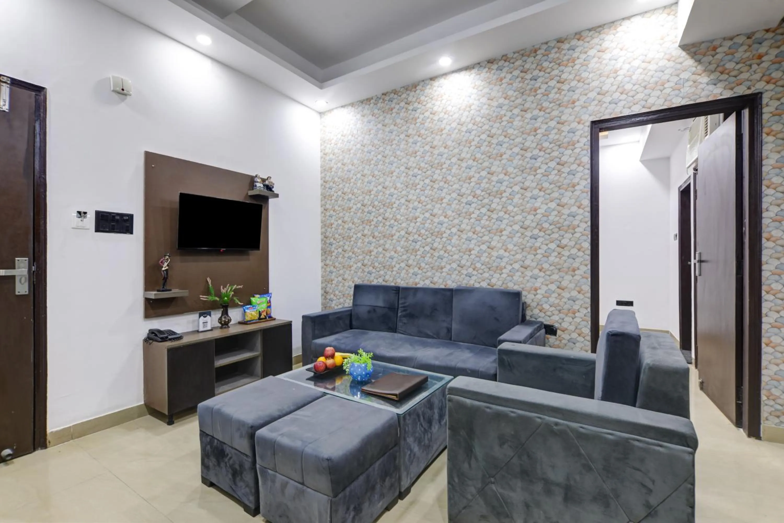 TV and multimedia in Hotel The Rasa at Vasundhara