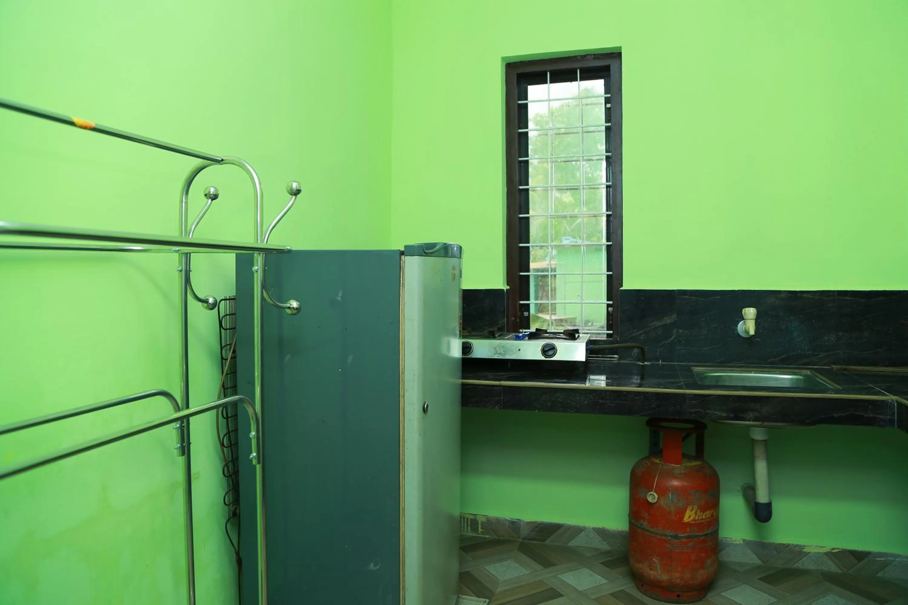 Kitchen or kitchenette in Dean Dale Cottages