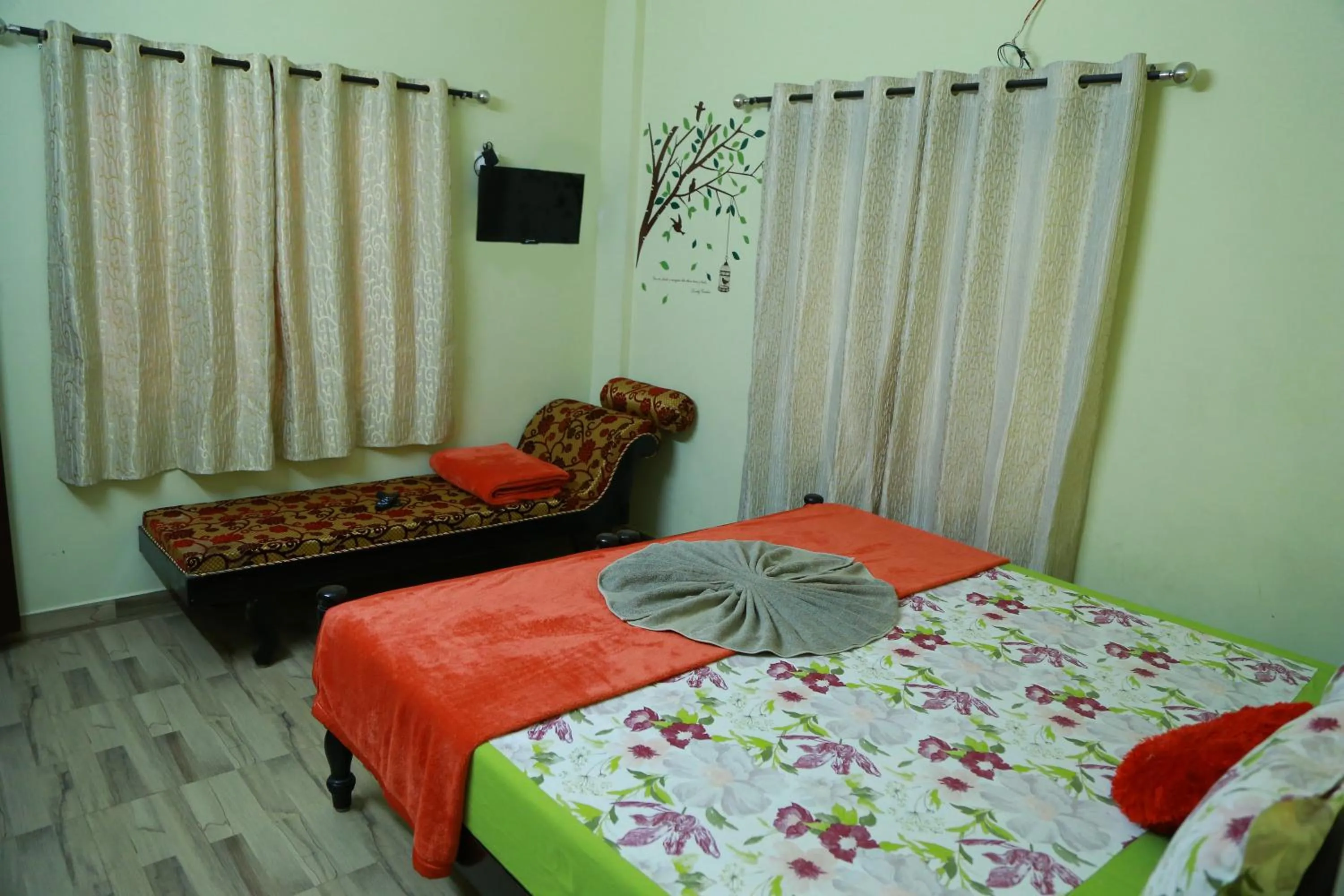 Photo of the whole room, Bed in Dean Dale Cottages