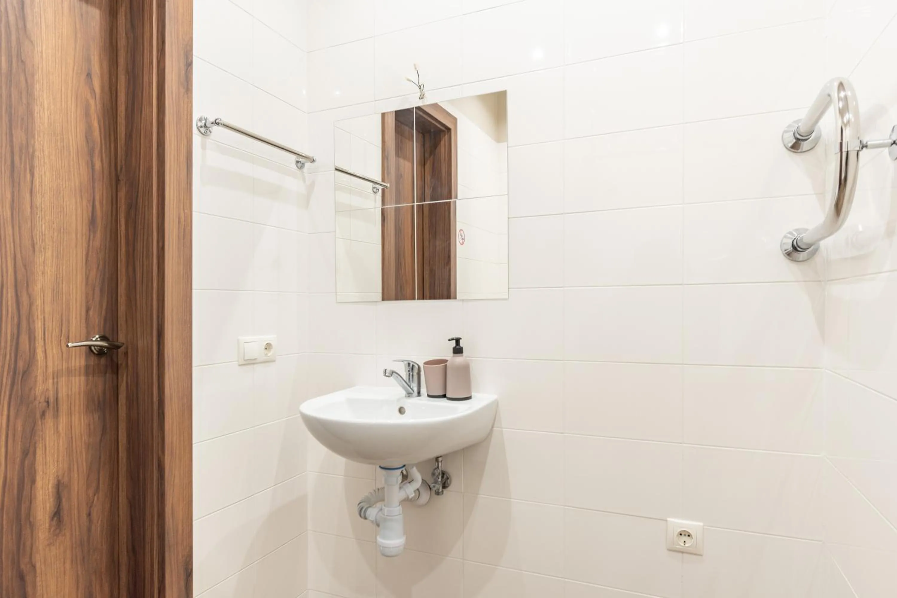 Bathroom in RVR Smart Apartments Riga with Free Parking and Self Check-in