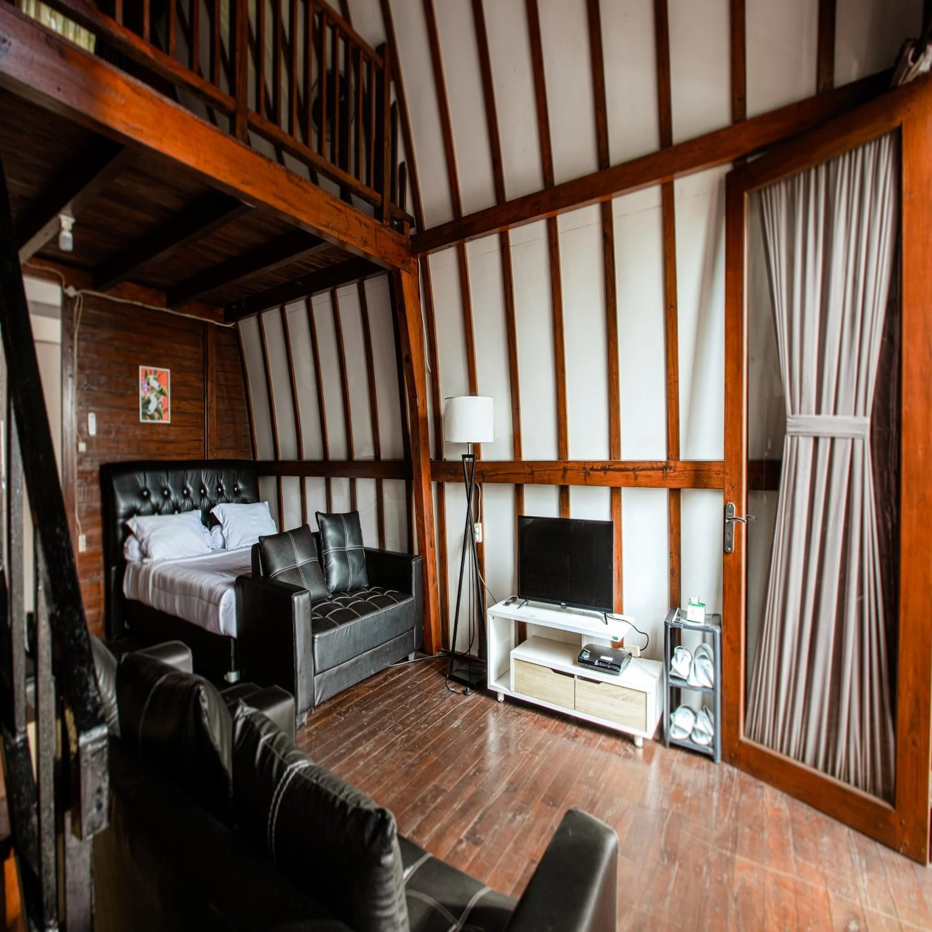 Living room in Green Panorama Resort by MHM