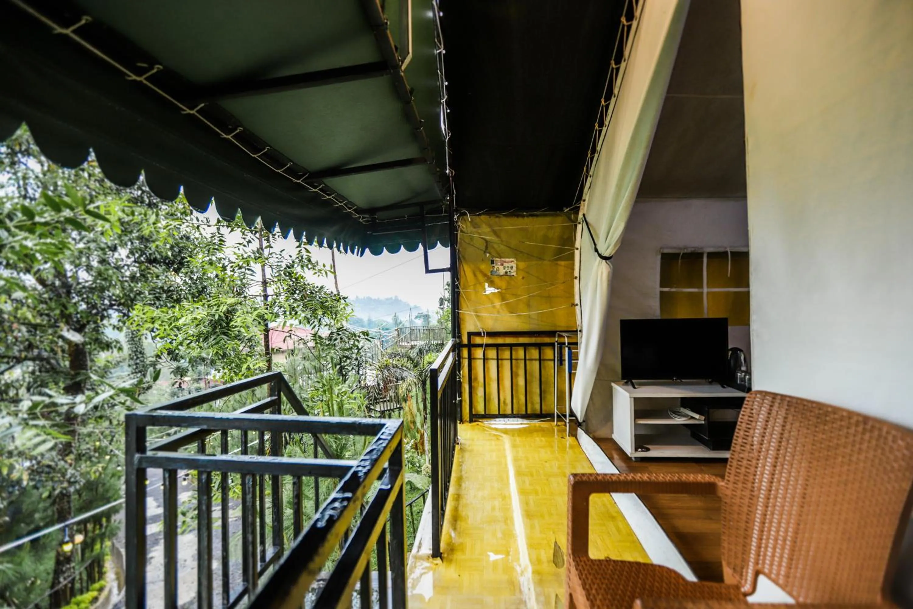 Balcony/Terrace in Green Panorama Resort by MHM