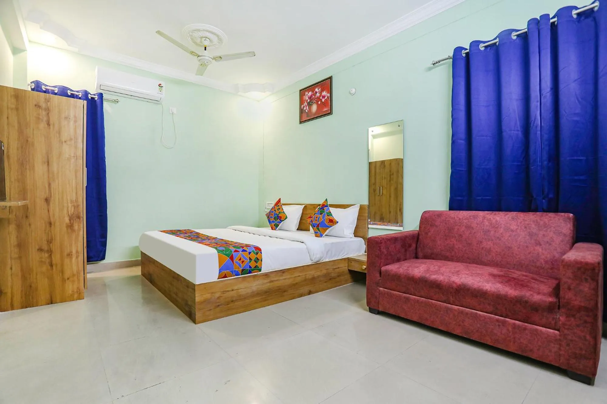 Bed in FabHotel Sonnet Inns