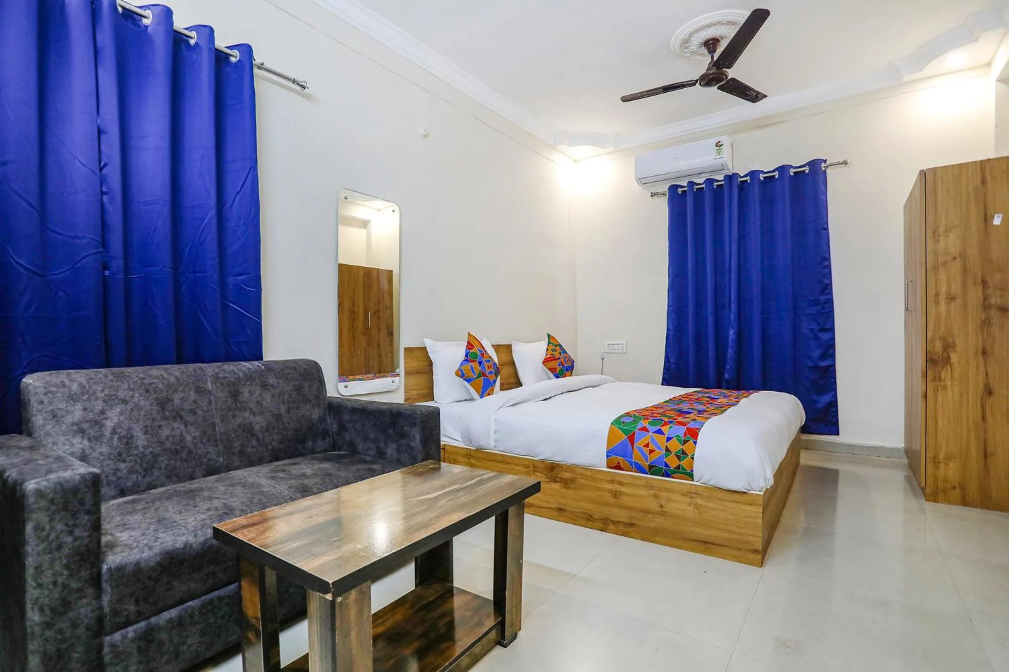 Bed in FabHotel Sonnet Inns